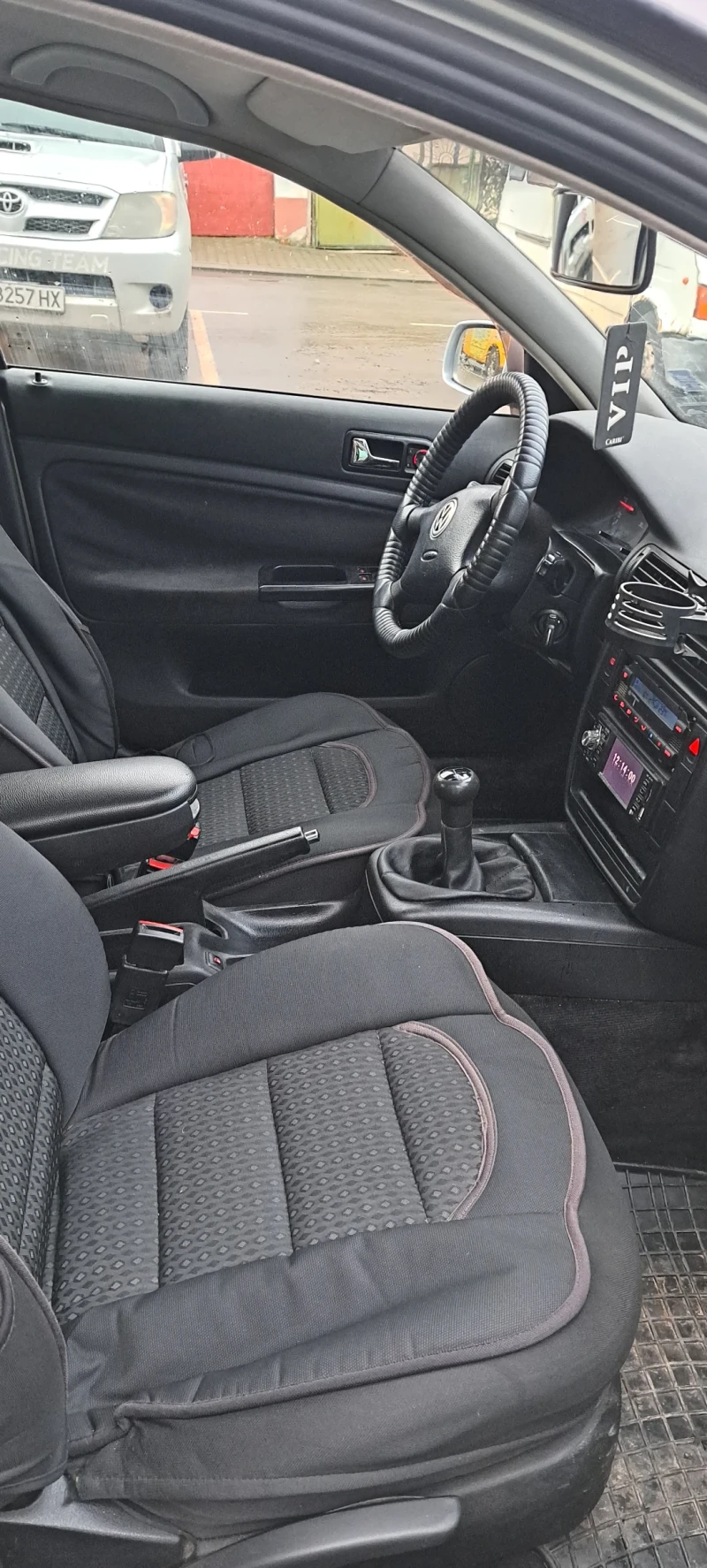 VW Passat, снимка 11 - Автомобили и джипове - 53471375