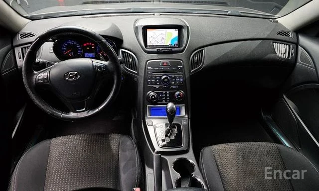 Hyundai Genesis Genesis 200 Turbo D, снимка 3 - Автомобили и джипове - 54176454