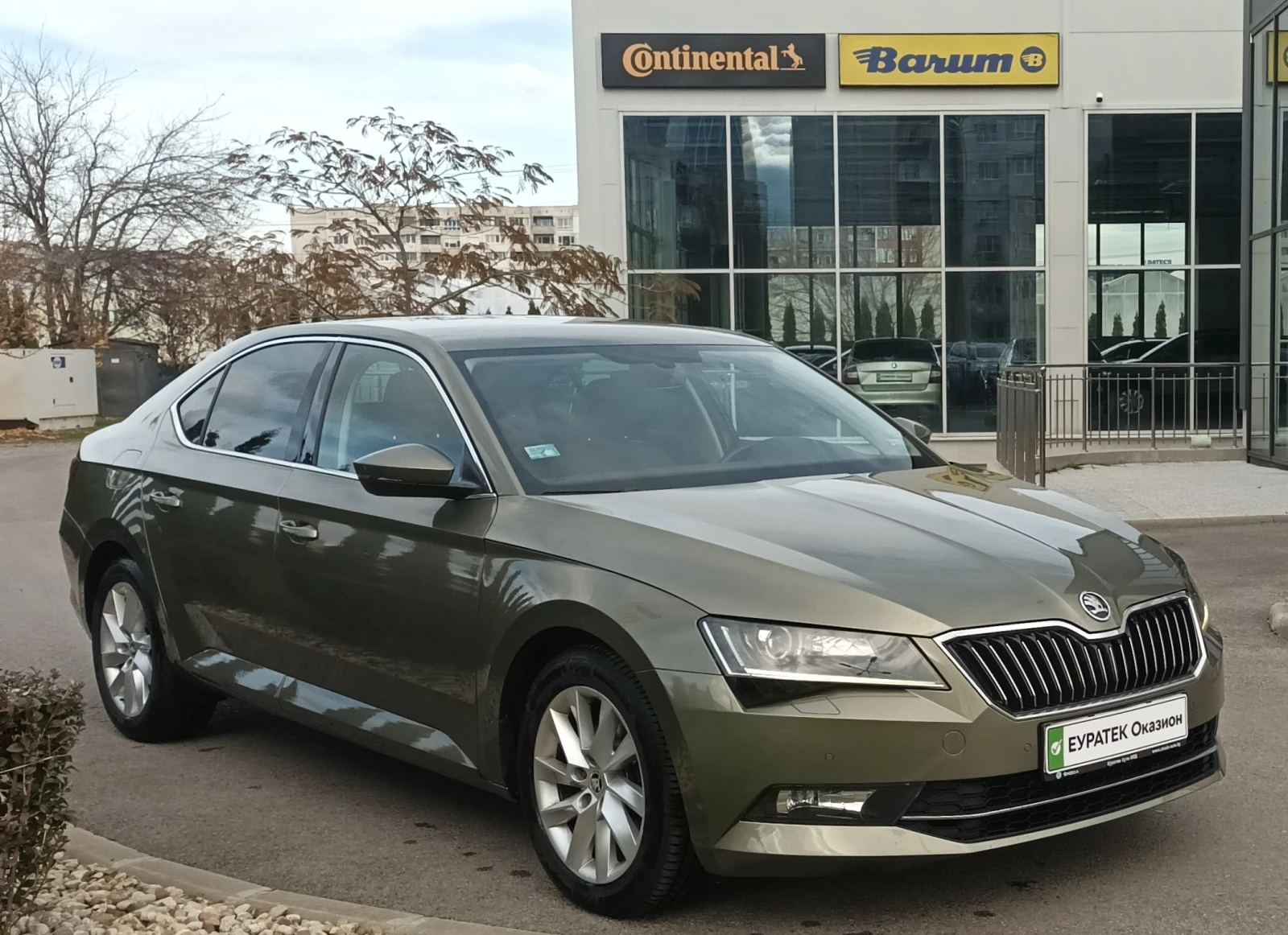 Skoda Superb 2.0TDI - изображение 2