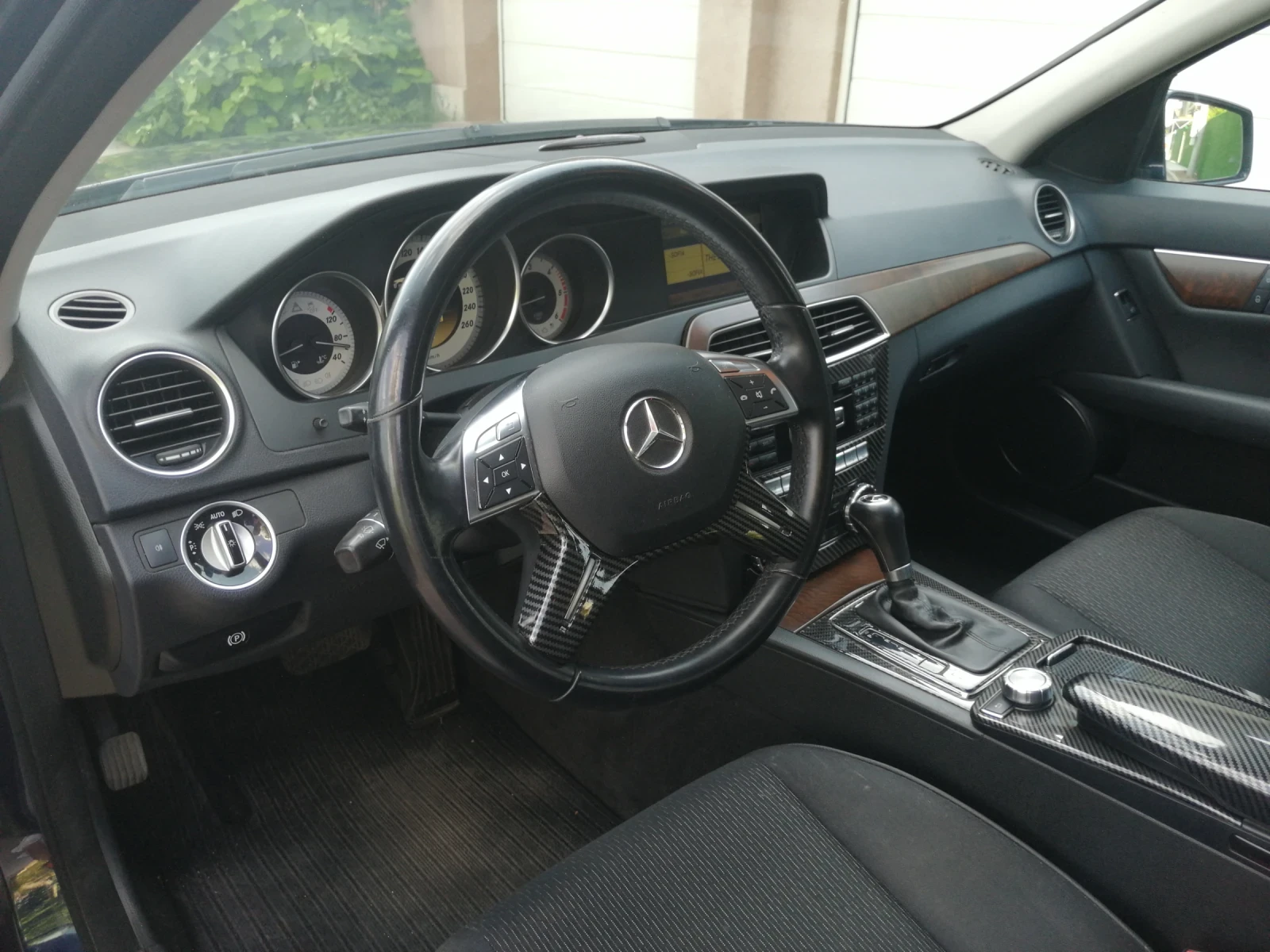 Mercedes-Benz C 220 W 204TOP СЪСТОЯНИЕ //FACE///ПОДГРЕВ///МЪРТВА ЗОНА/ - изображение 10