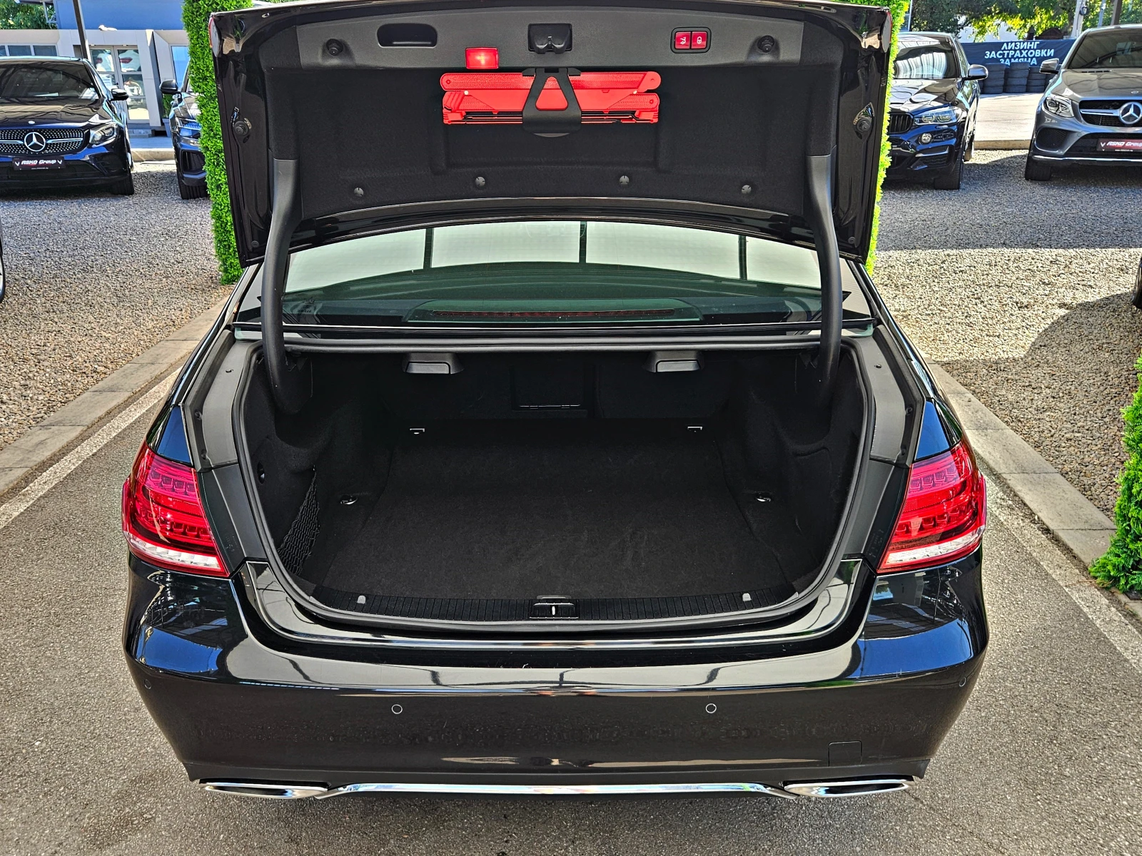 Mercedes-Benz E 350 AMG/4MATIC/GERMANY/PANO/AIR/ПОДГРЕВ/AMBIENT/F1/LIZ - изображение 8