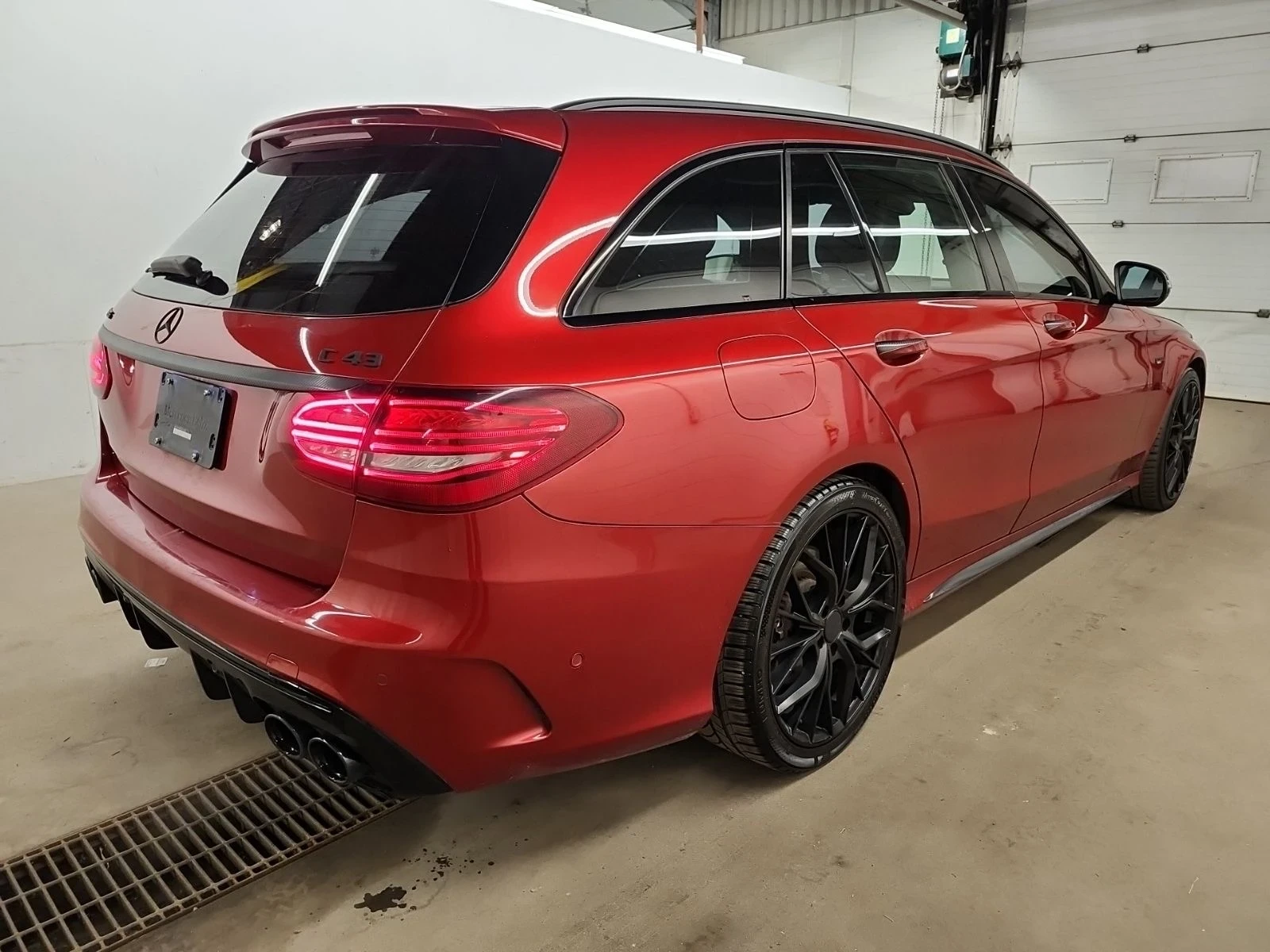 Mercedes-Benz C 43 AMG CARFAX - изображение 4