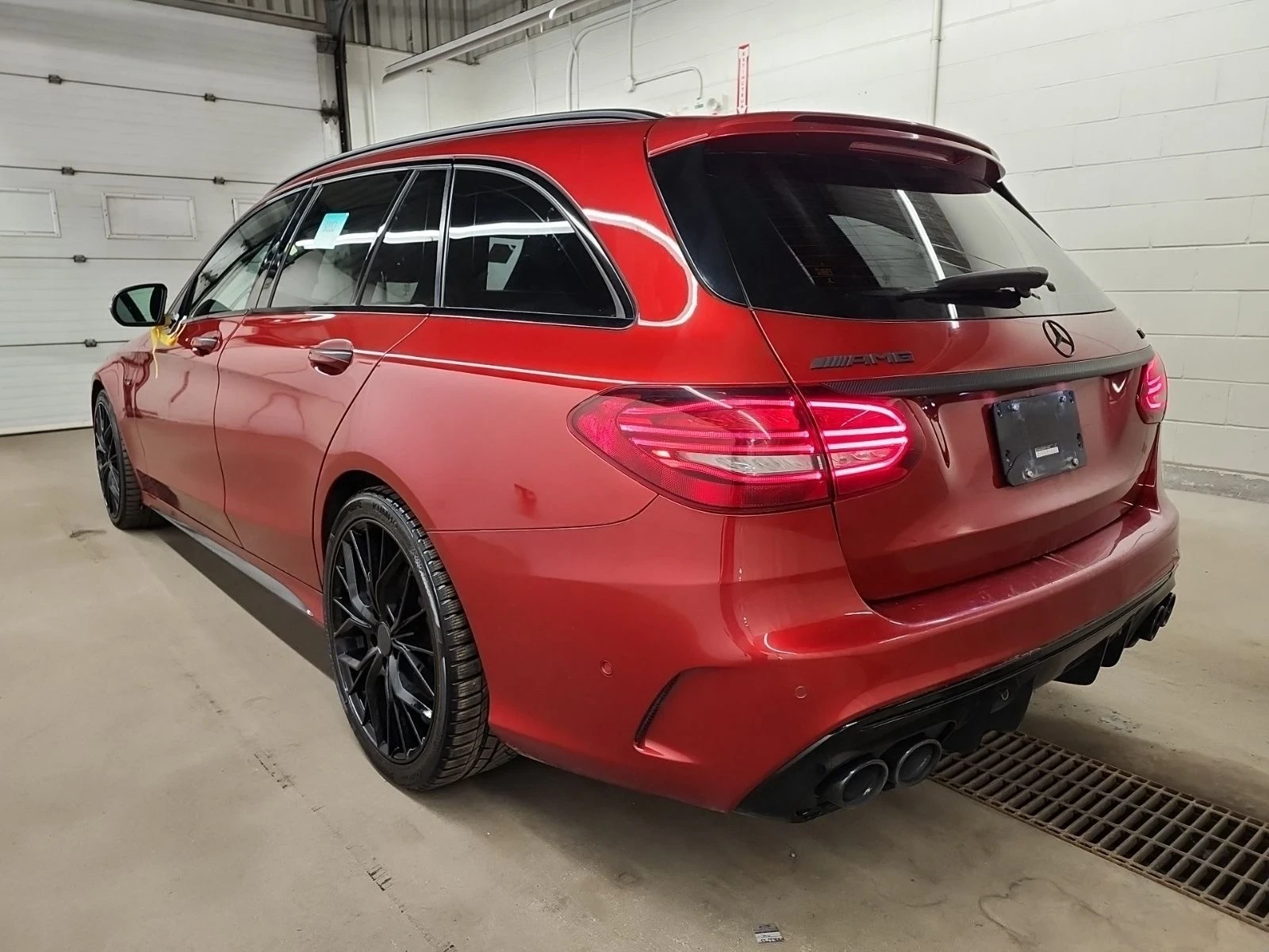 Mercedes-Benz C 43 AMG CARFAX - изображение 3