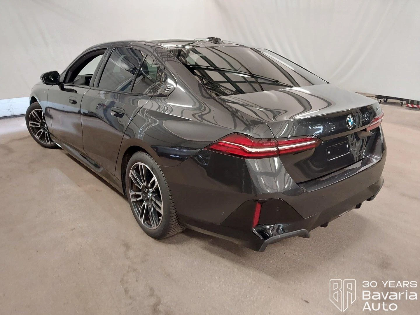 BMW 520 i M Sport Paket  Steptronic | Mobile.bg   2