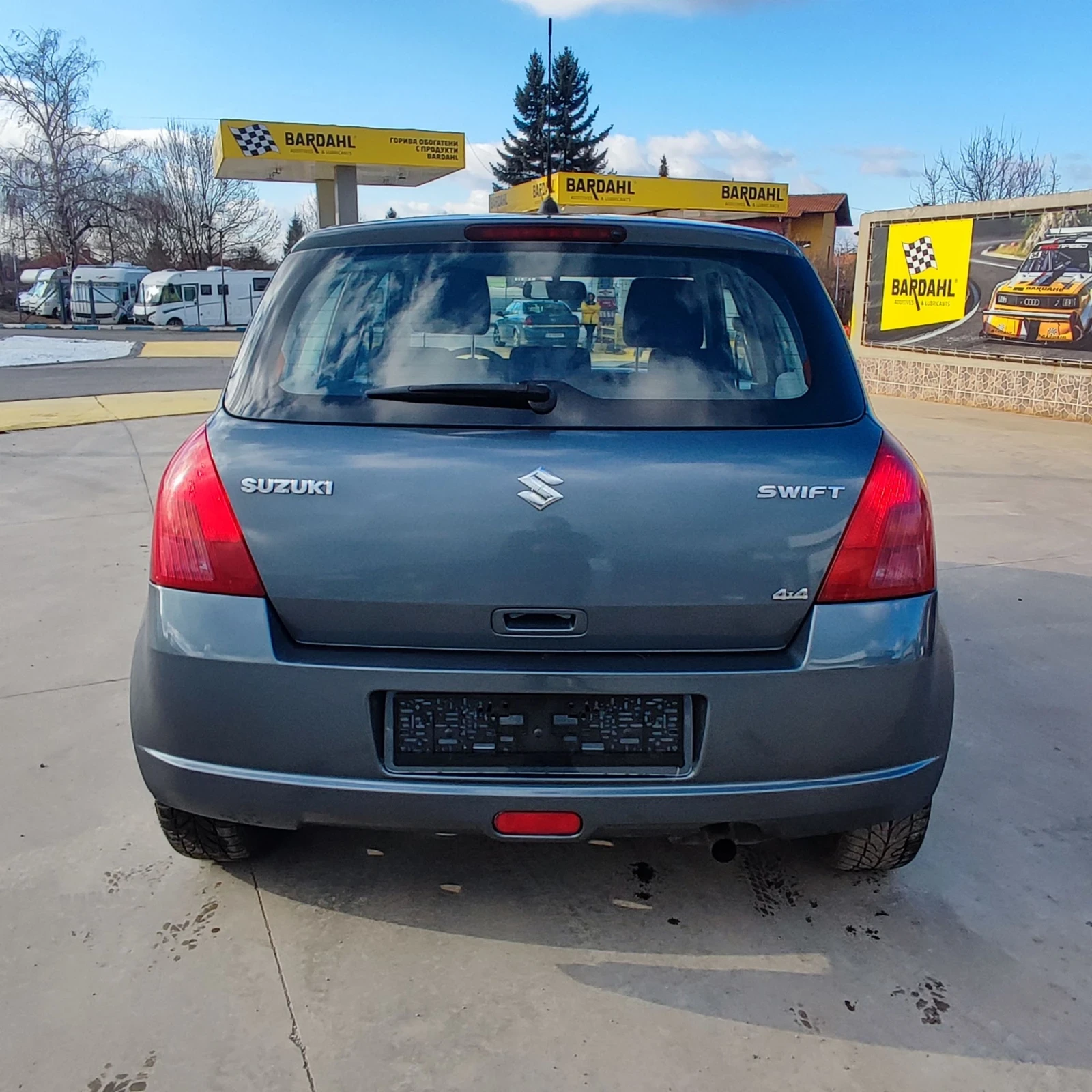 Suzuki Swift 1.3i* 4X4* 90kc* ��������*  | Mobile.bg � ����������� 6