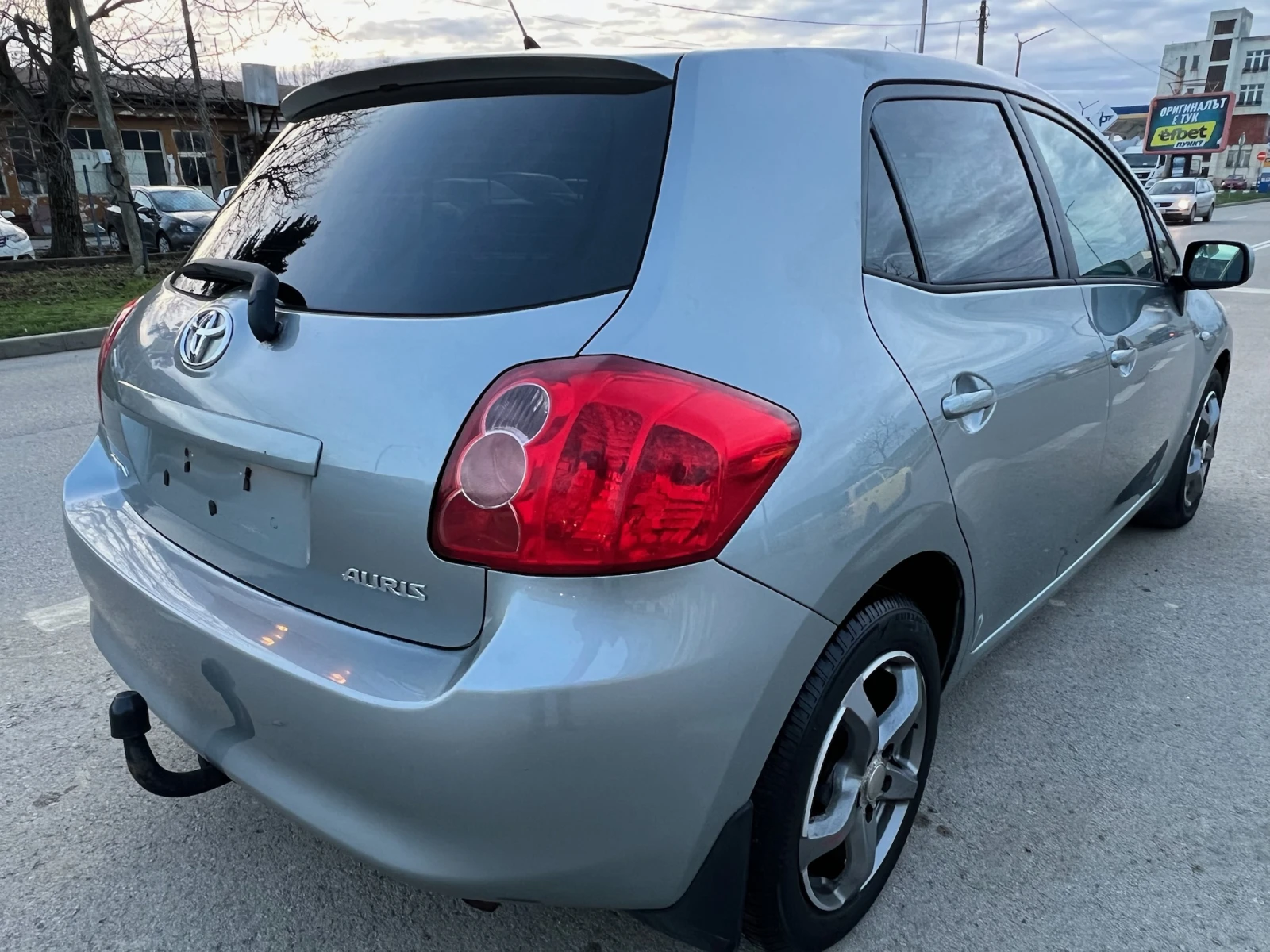 Toyota Auris 1.4 D-4D - изображение 7