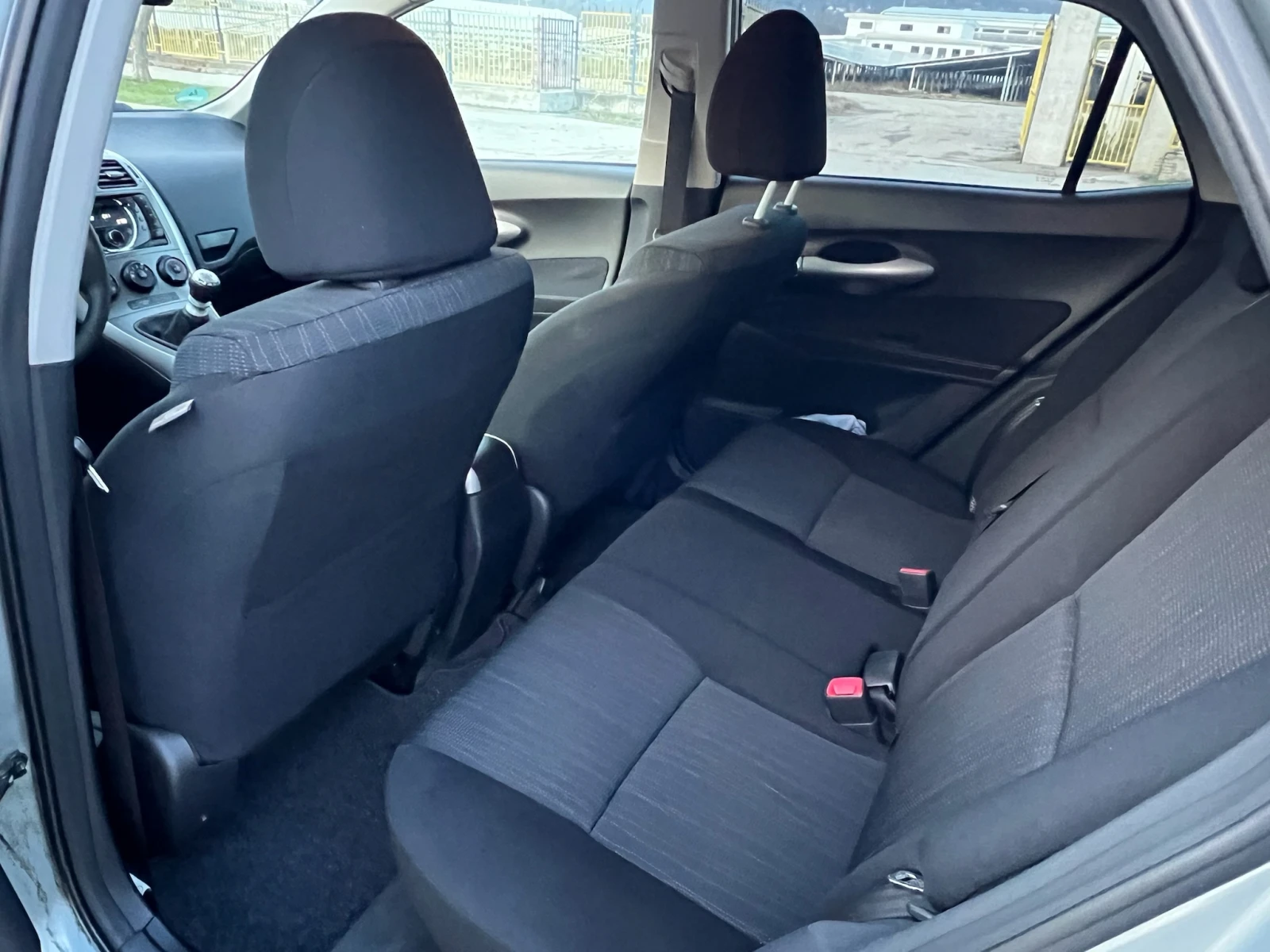 Toyota Auris 1.4 D-4D - изображение 10