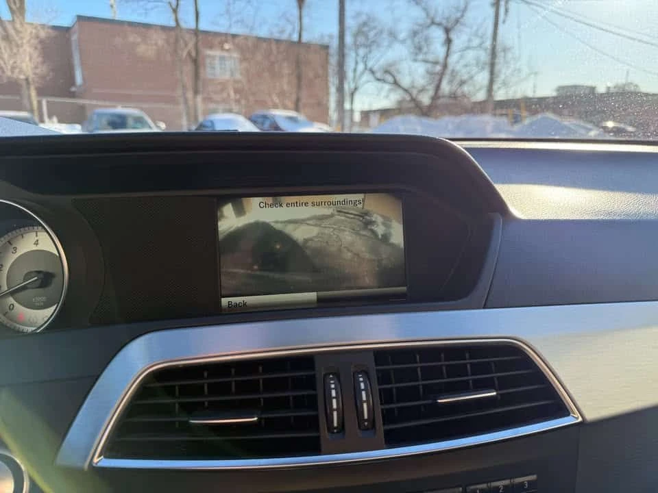 Mercedes-Benz C 350 4MATIC * AMG PACK* ПОДГРЕВИ* HARMON/KARDON* ПАНОРА, снимка 9 - Автомобили и джипове - 53836226