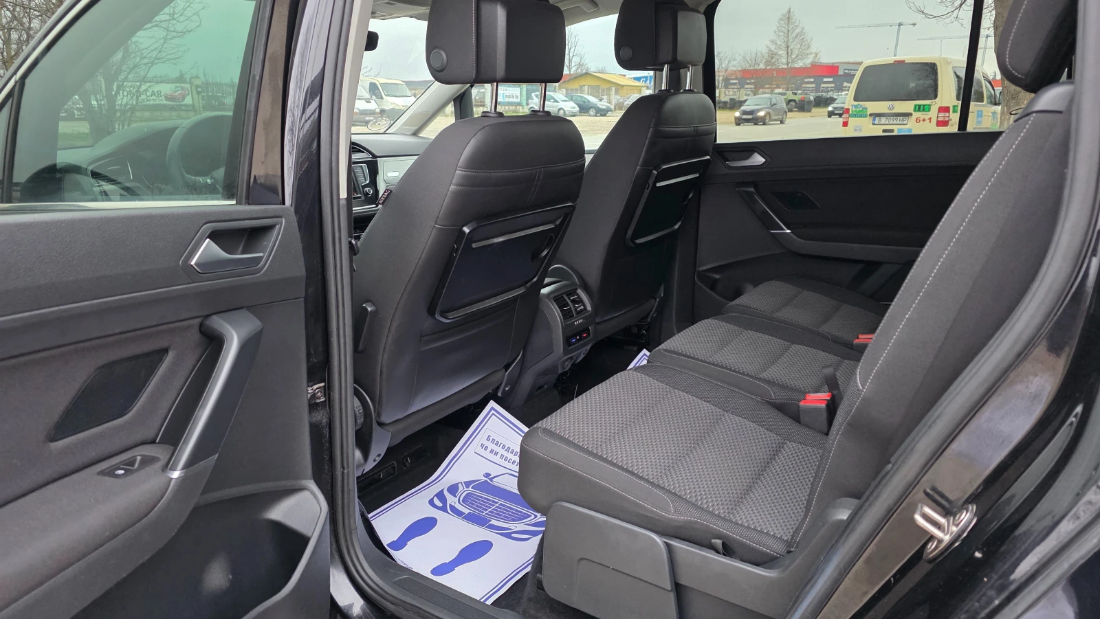 VW Touran KATO ЧИСТО НОВ/1.6d/110hp/7m, снимка 8 - Автомобили и джипове - 53879719