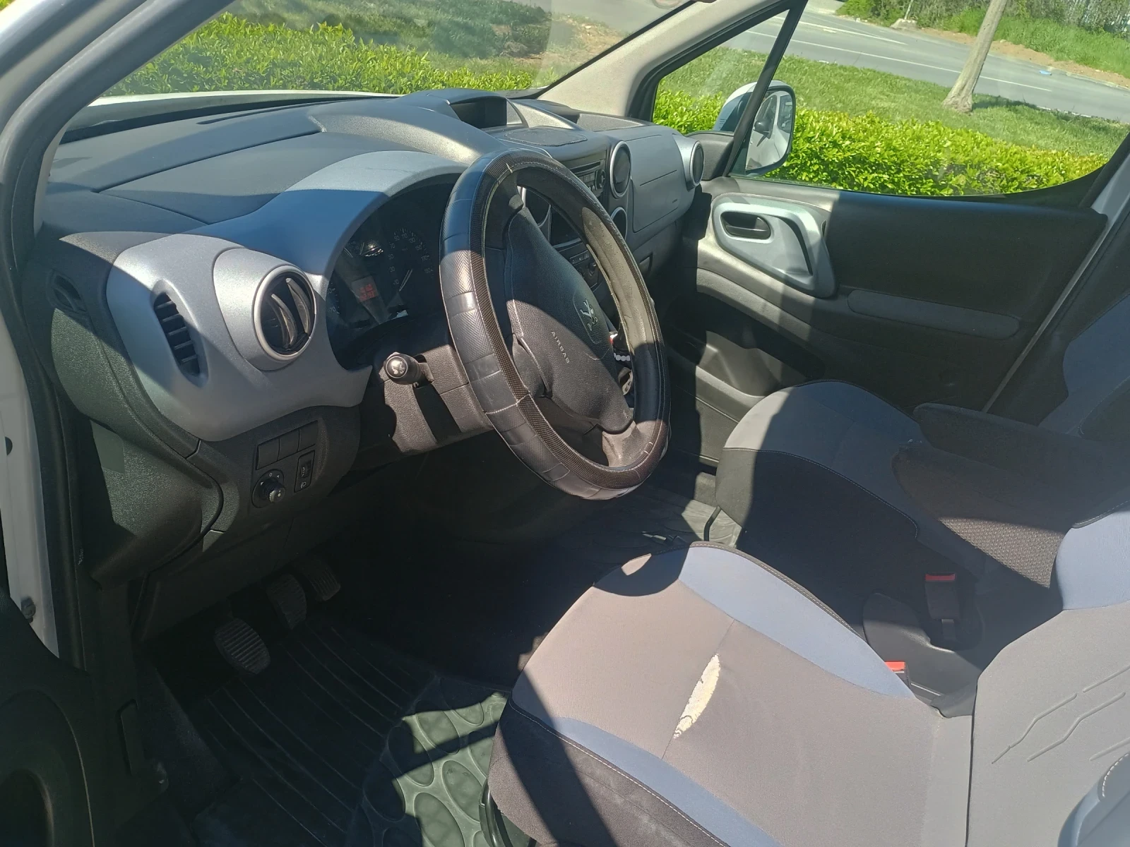 Peugeot Partner, снимка 9 - Автомобили и джипове - 54333571