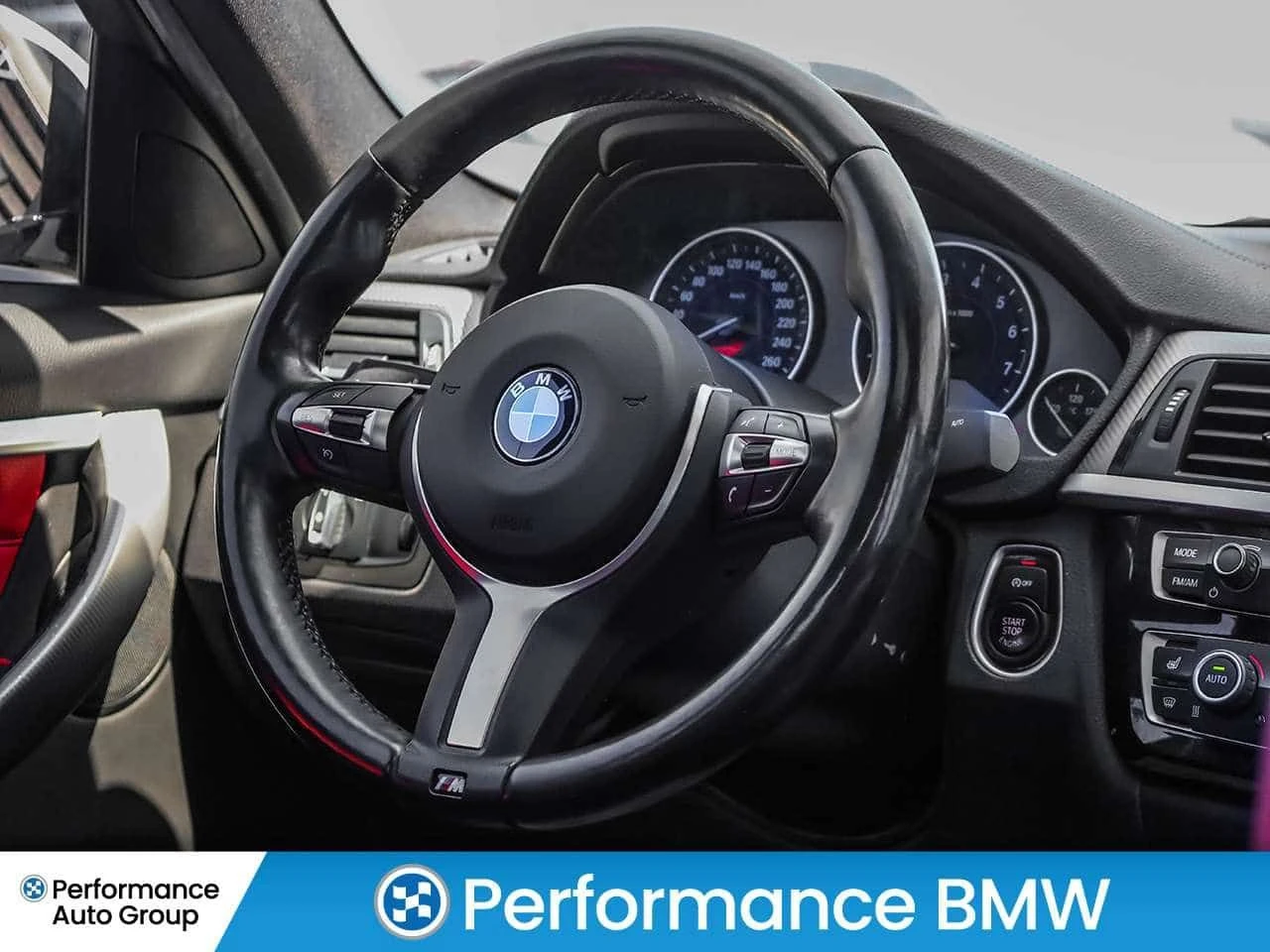 BMW 330 * xDrive * CARFAX * ЦЕНА ДО БГ, снимка 13 - Автомобили и джипове - 54377890
