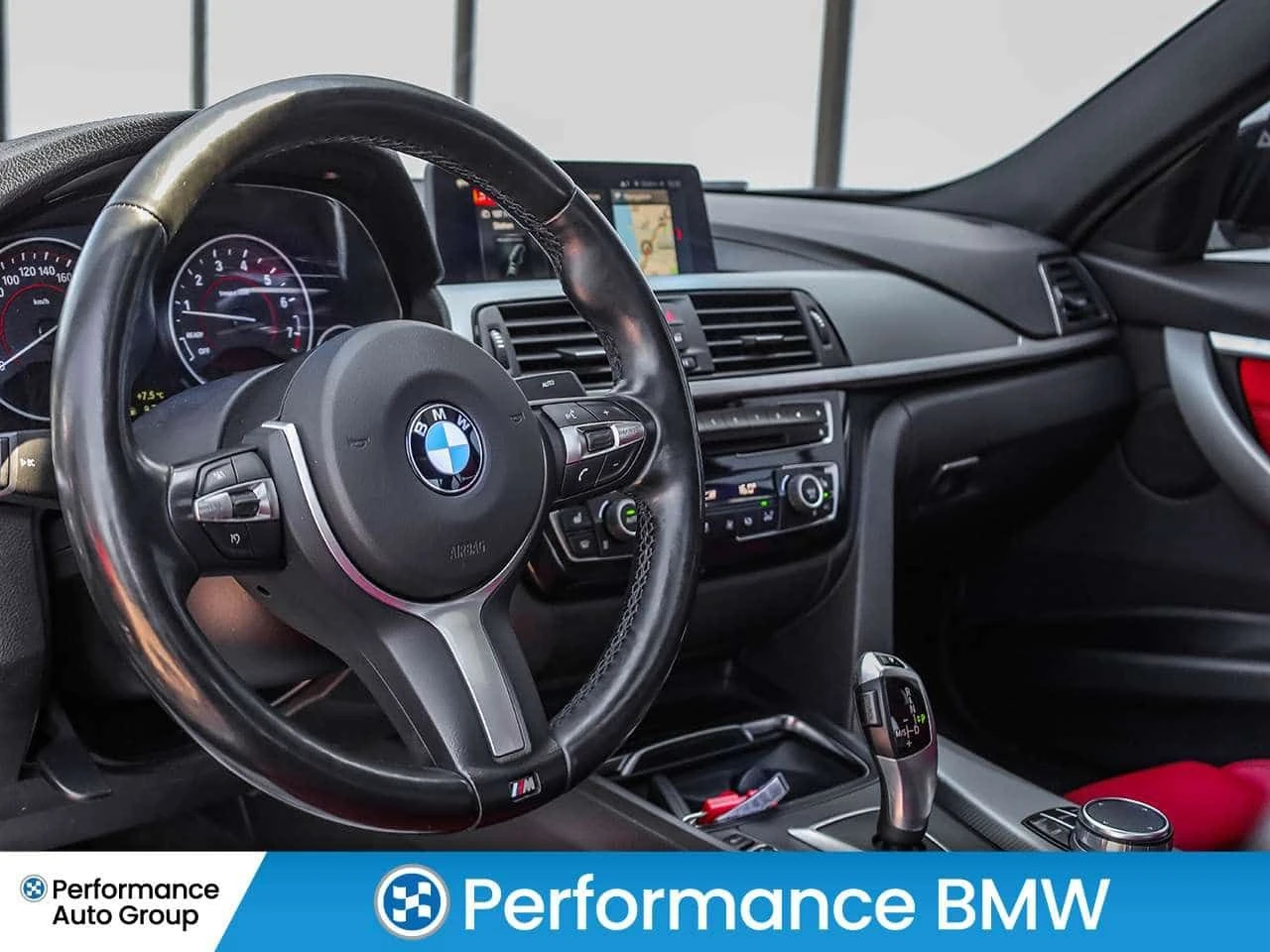 BMW 330 * xDrive * CARFAX * ЦЕНА ДО БГ, снимка 12 - Автомобили и джипове - 54377890