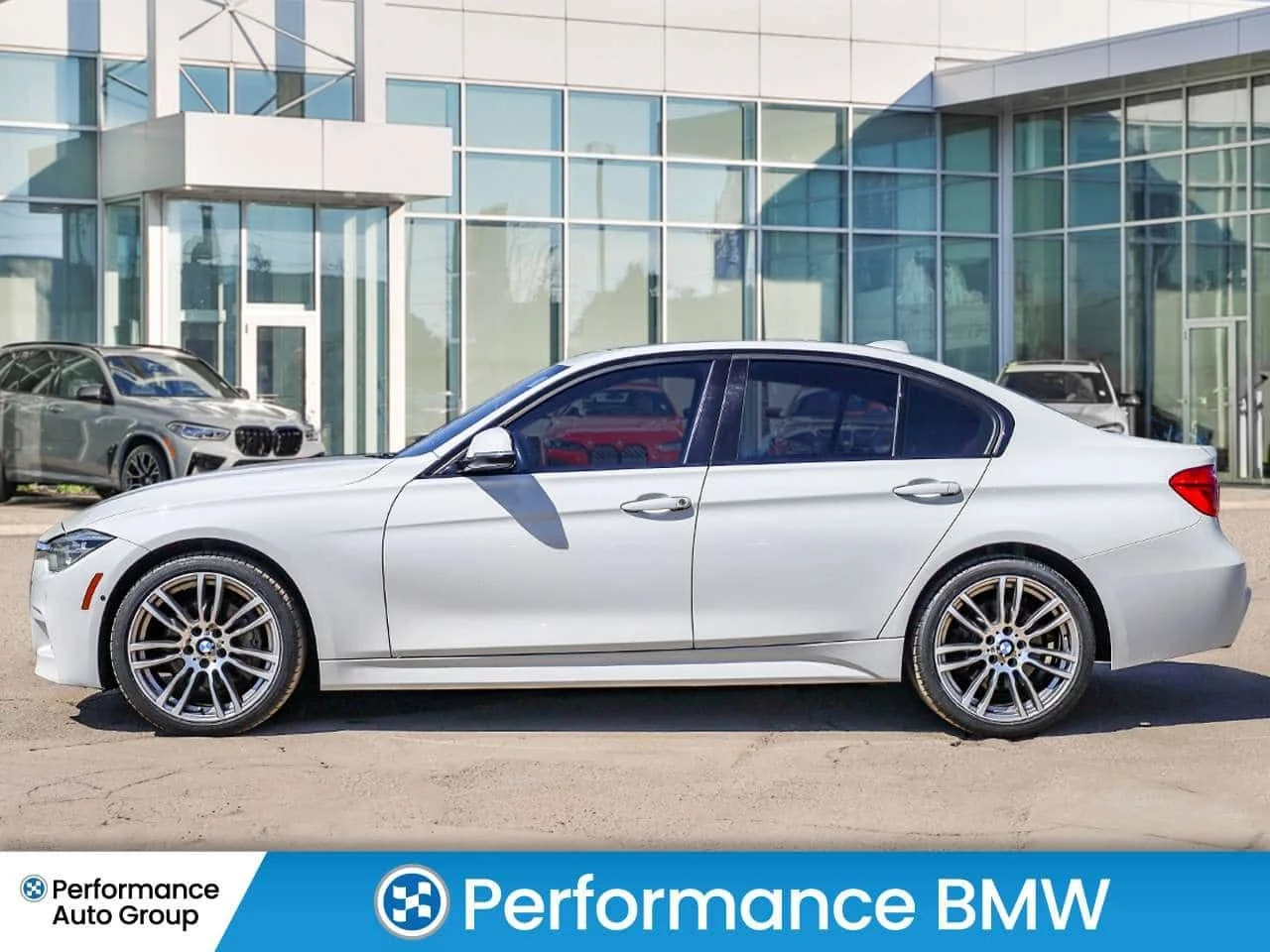 BMW 330 * xDrive * CARFAX * ЦЕНА ДО БГ, снимка 5 - Автомобили и джипове - 54377890