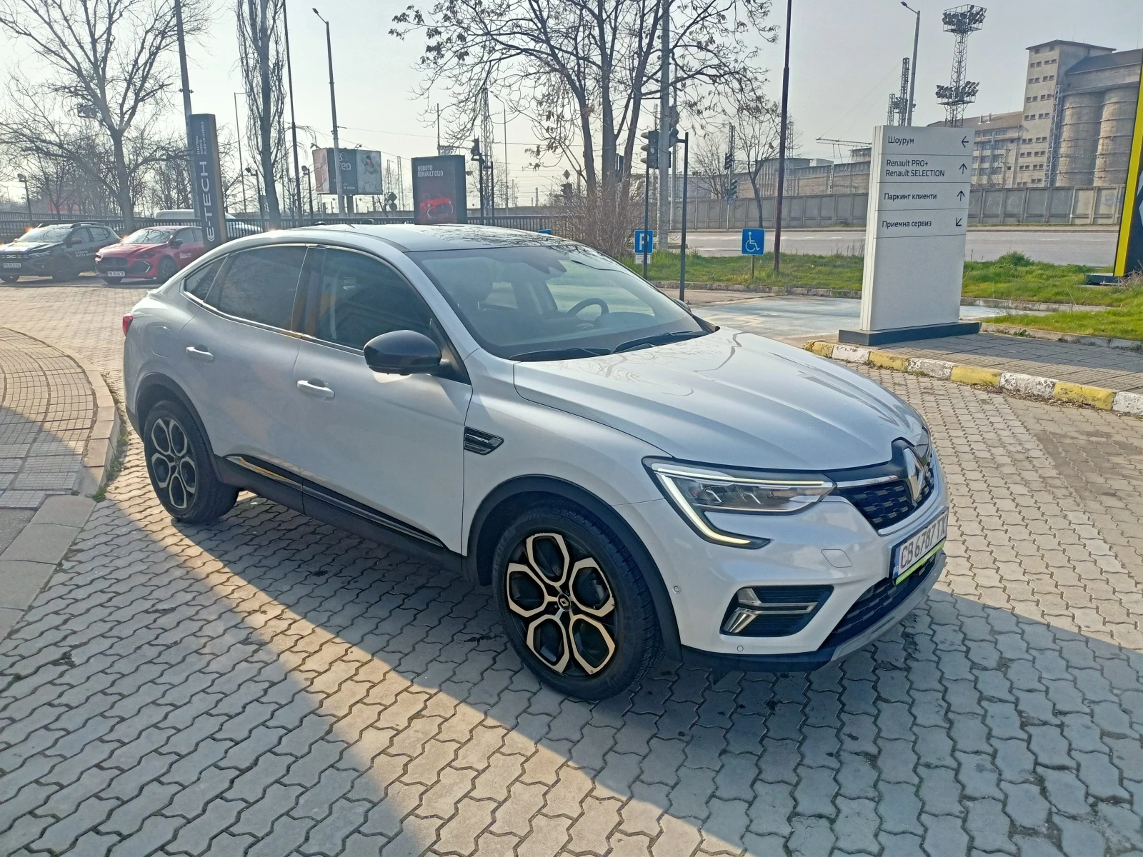 Renault Arkana 1999Eвро за получаване, 1.3TCe Mild Hybrid EDC-7, снимка 3 - Автомобили и джипове - 54424276