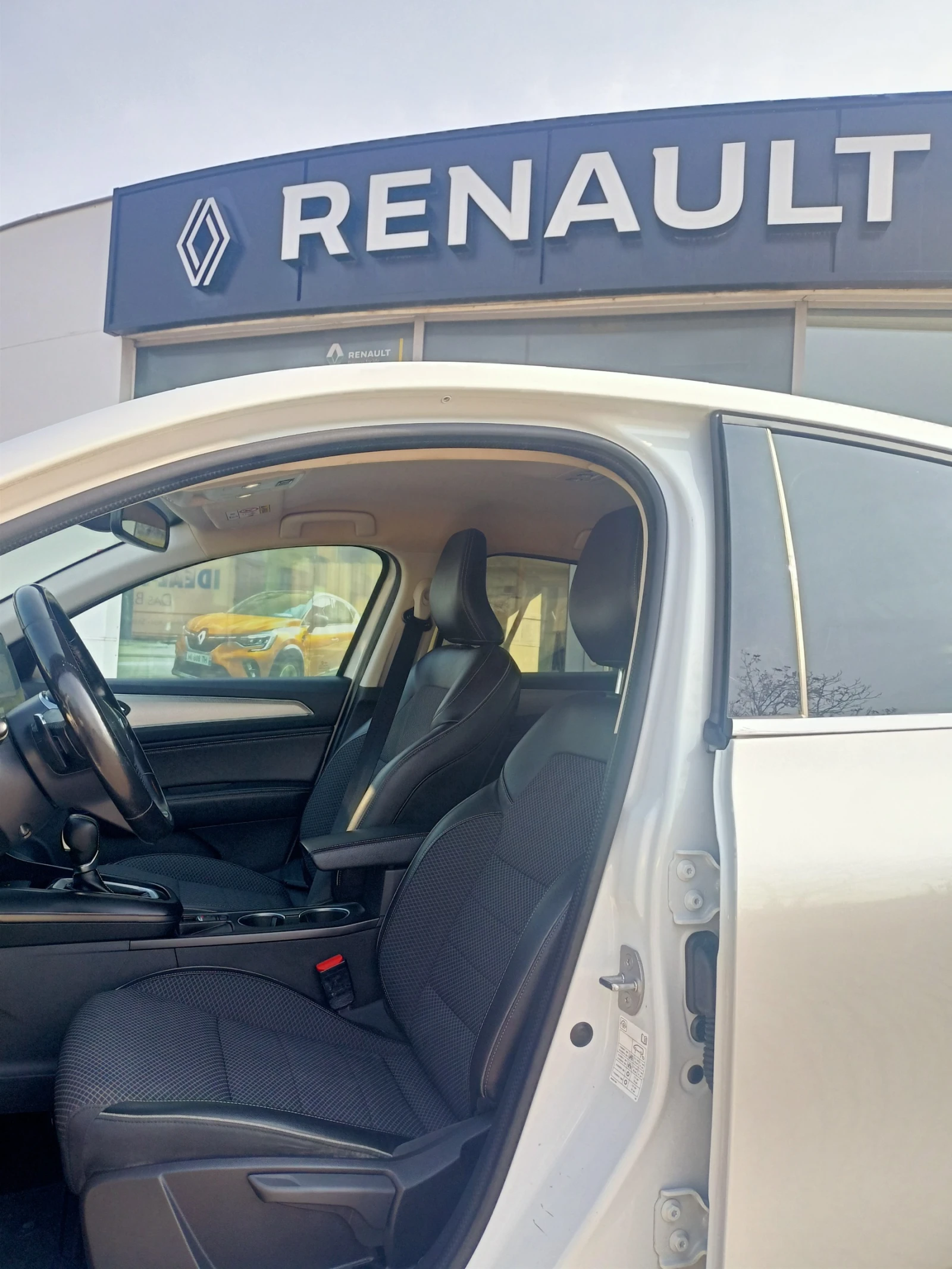 Renault Arkana 1999Eвро за получаване, 1.3TCe Mild Hybrid EDC-7, снимка 6 - Автомобили и джипове - 54424276