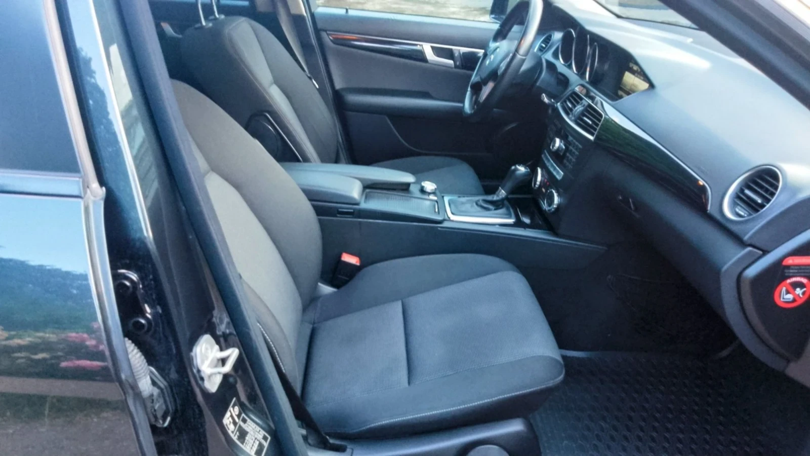 Mercedes-Benz C 250, снимка 6 - Автомобили и джипове - 54499984