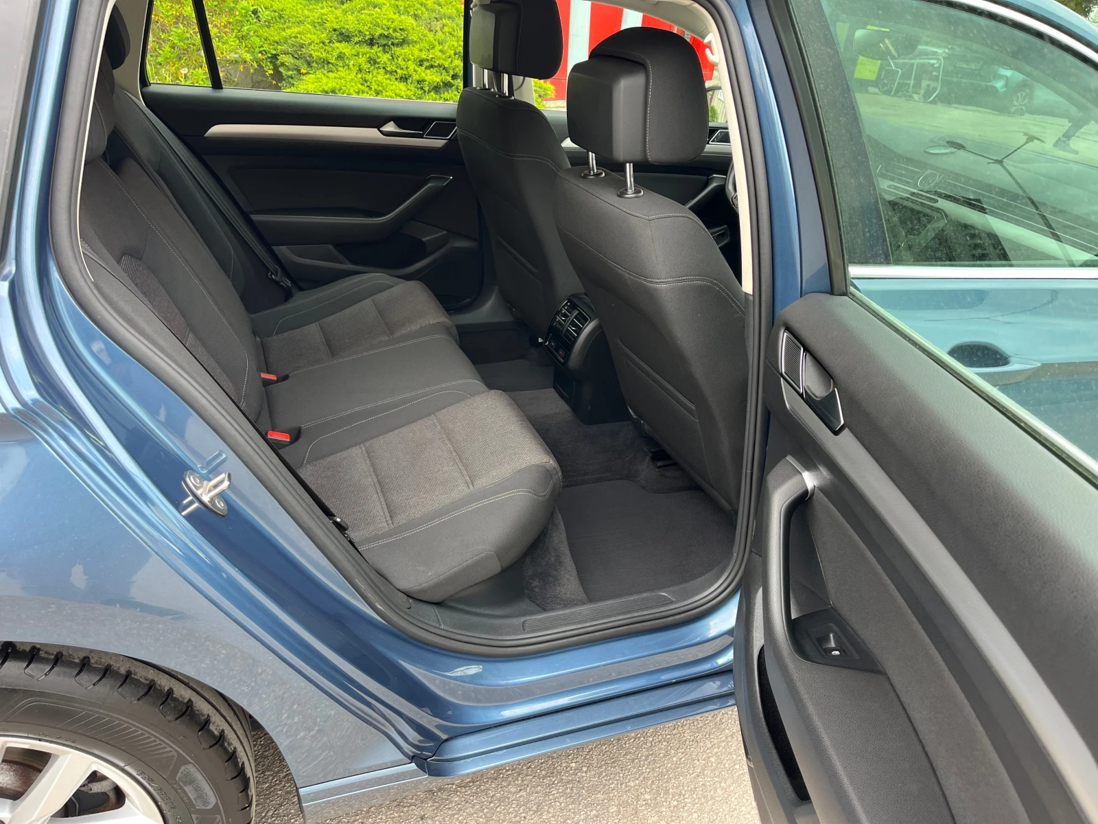 VW Passat, снимка 7 - Автомобили и джипове - 54516529