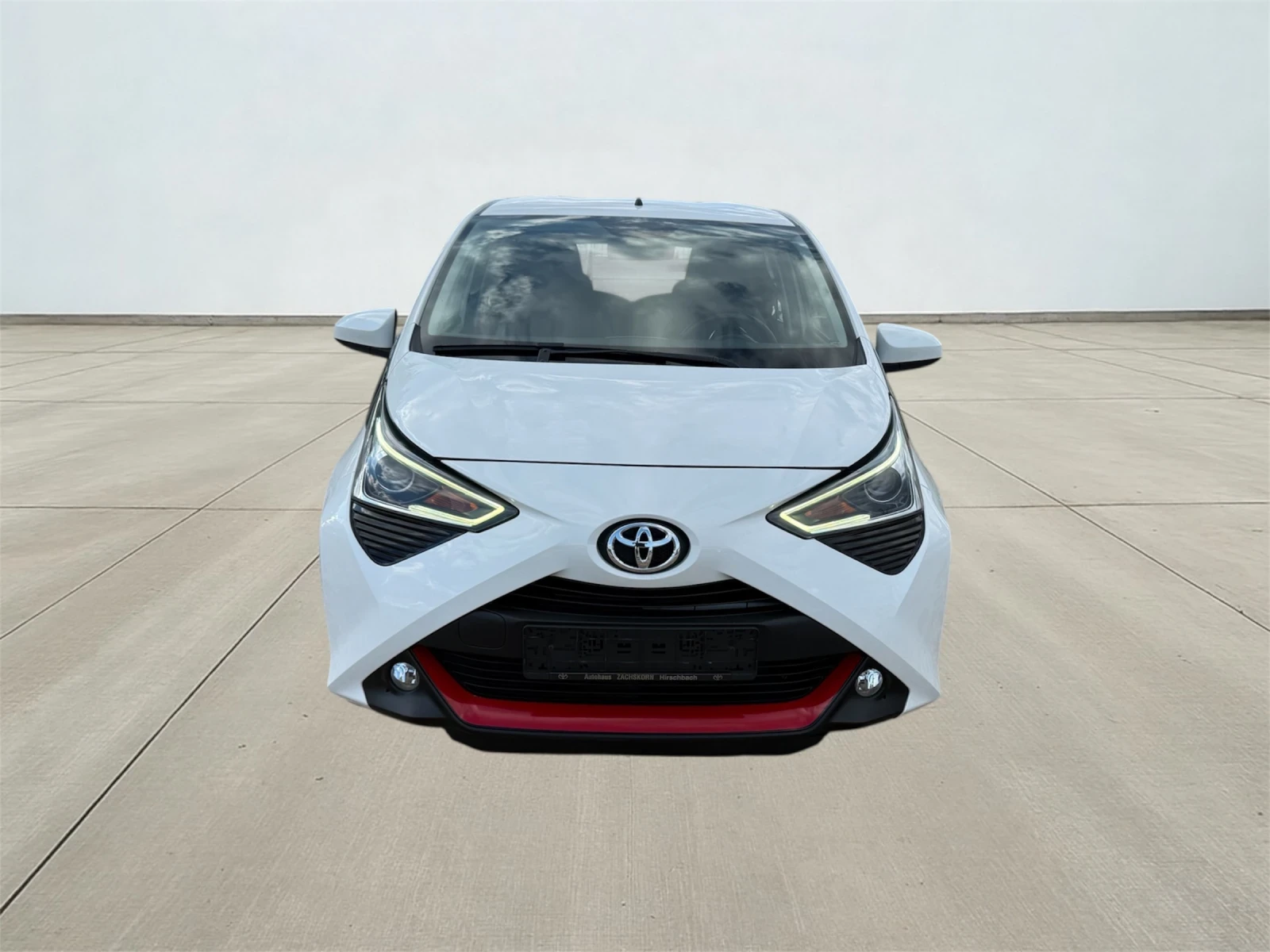 Toyota Aygo 1.0/Nav/Camera/Cruise control/PDC/LED, снимка 6 - Автомобили и джипове - 54601579