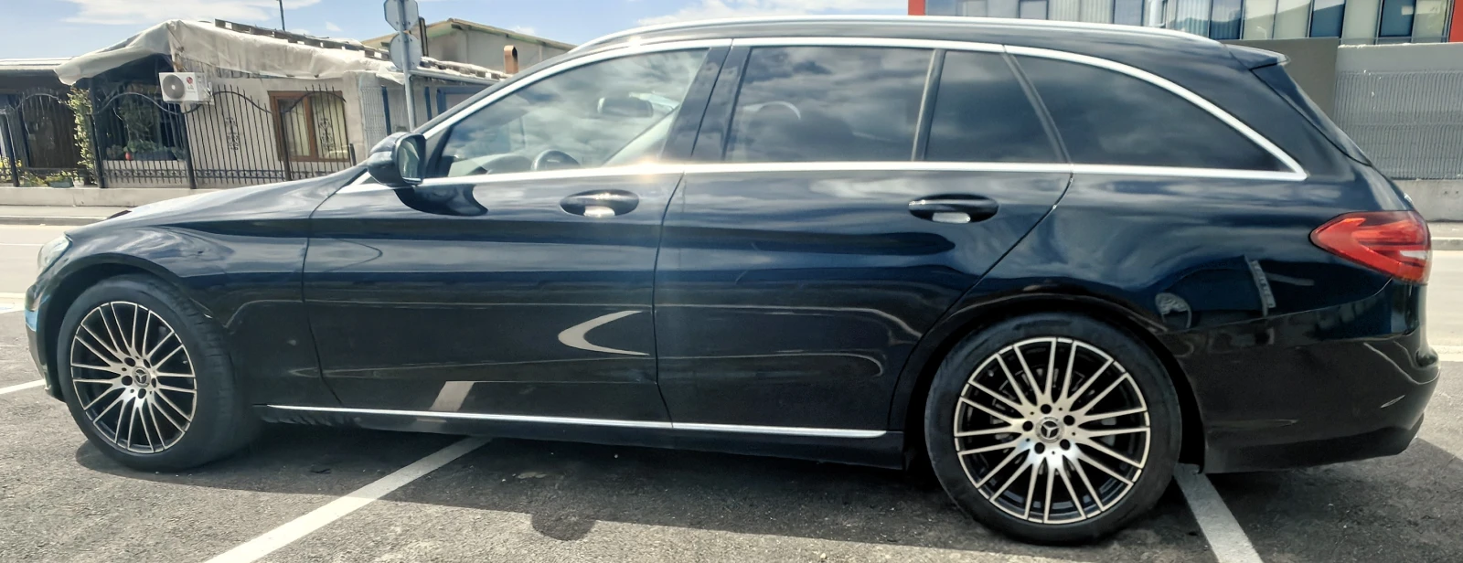 Mercedes-Benz C 220, снимка 4 - Автомобили и джипове - 54731633
