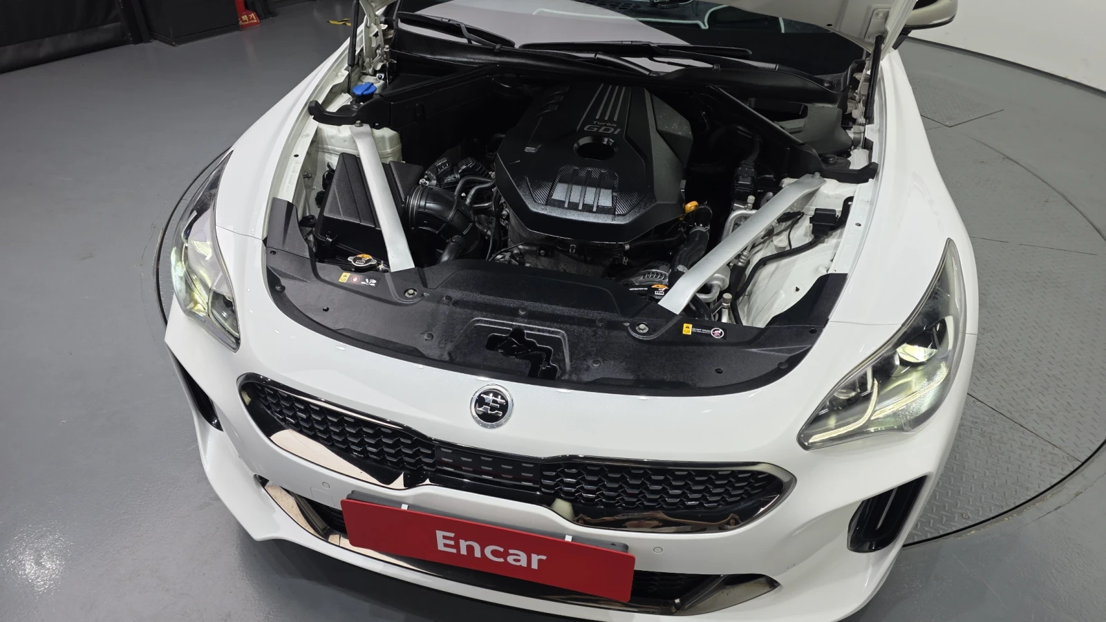 Kia Stinger 2.0* BLIND SPOT* ЕЛ. БАГАЖНИК* HUD* КРАЙНА ЦЕНА, снимка 6 - Автомобили и джипове - 55496159