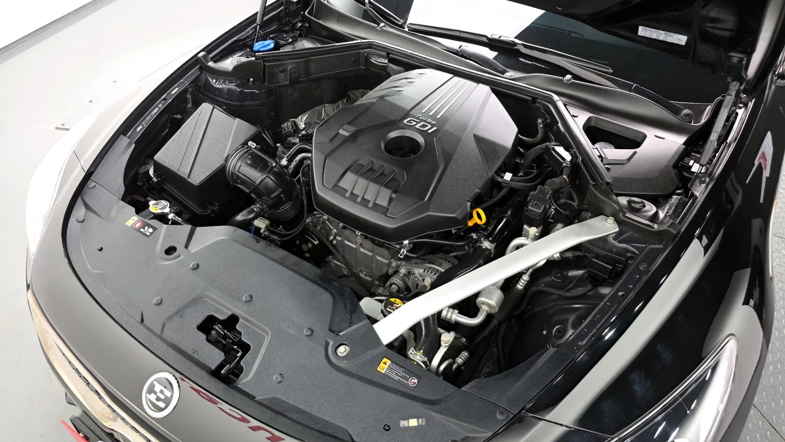 Kia Stinger 2.0* ПОДГРЕВ ВОЛАН* КРАЙНА ЦЕНА, снимка 6 - Автомобили и джипове - 55496159