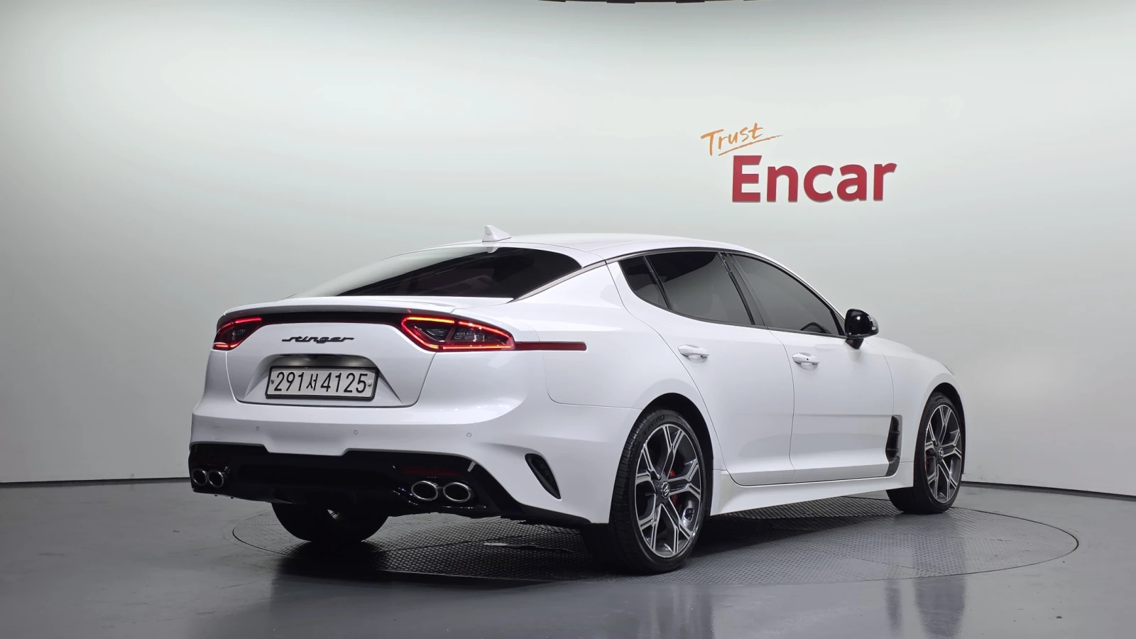 Kia Stinger 2.0* BLIND SPOT* ЕЛ. БАГАЖНИК* HUD* КРАЙНА ЦЕНА, снимка 2 - Автомобили и джипове - 55496159