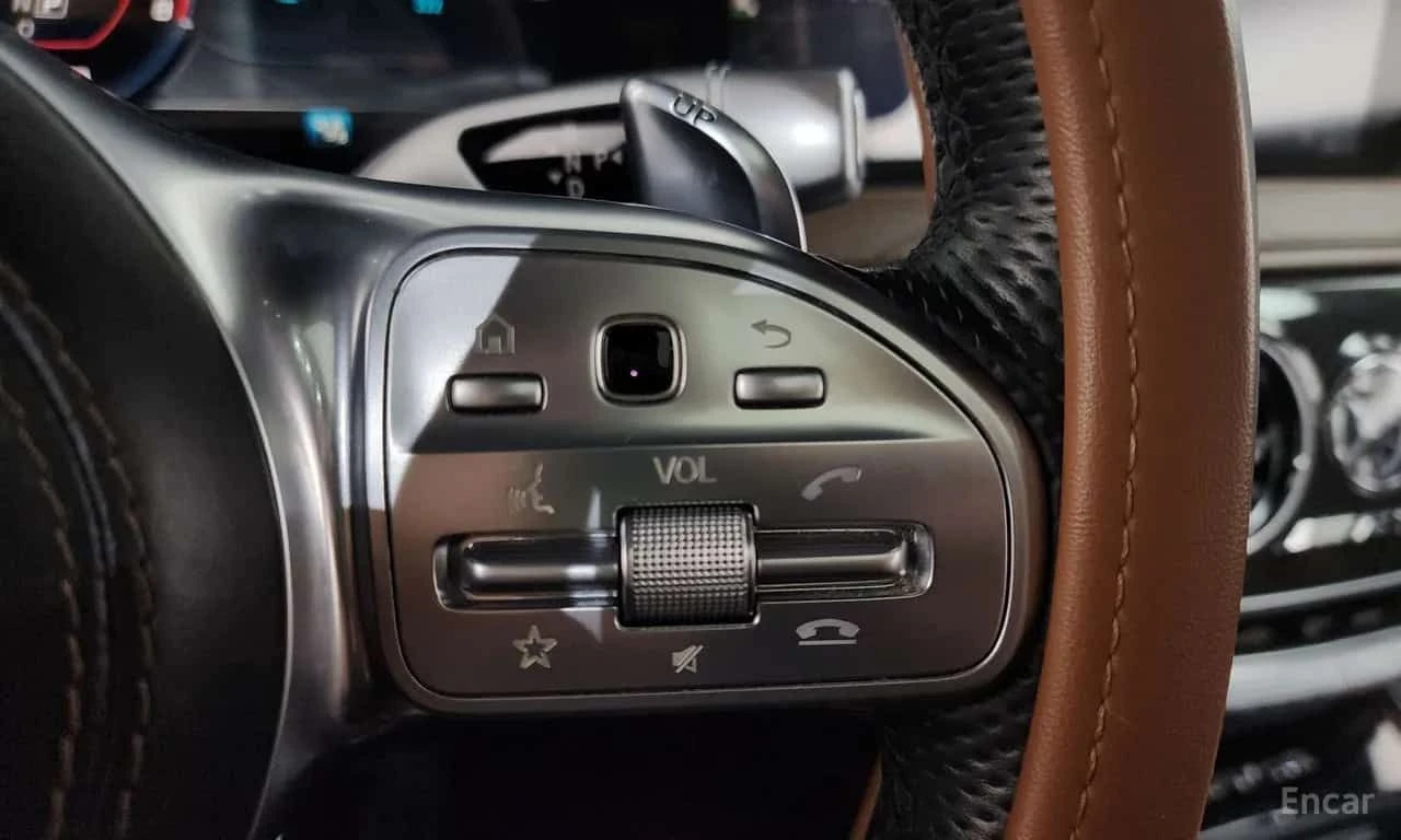 Mercedes-Benz S 63 AMG * 4MATIC+ Performance Edition * ТЕЛЕВИЗОРИ, снимка 17 - Автомобили и джипове - 55569150