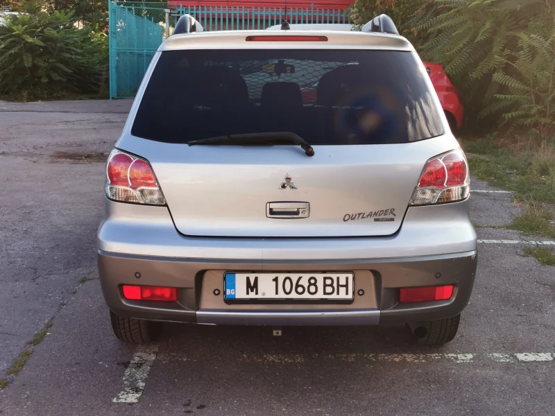 Mitsubishi Outlander 2.0 4WD + GAZ, снимка 5 - Автомобили и джипове - 47220413