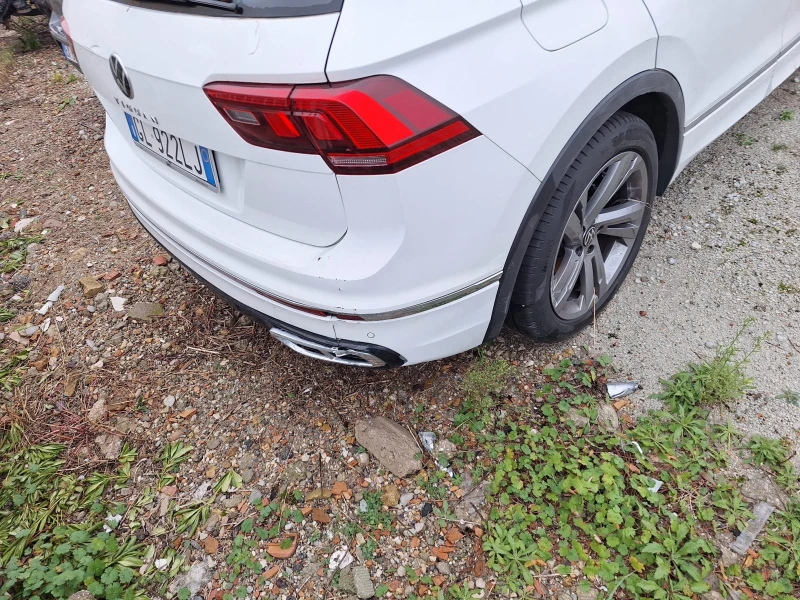 VW Tiguan 2.0TDI, снимка 2 - Автомобили и джипове - 48709687