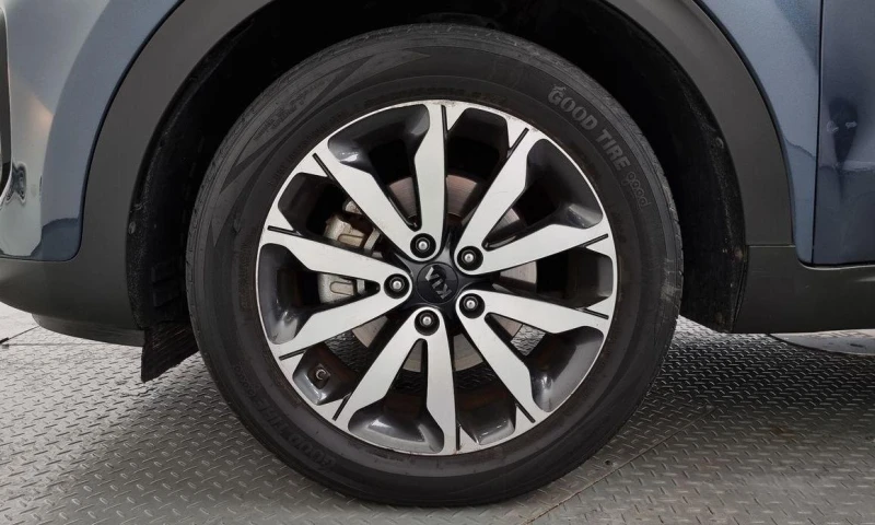 Kia Sportage Diesel 2wd Trendy  * НАЙ-ДОБРА ЦЕНА В БЪЛГАРИЯ* , снимка 5 - Автомобили и джипове - 52035023