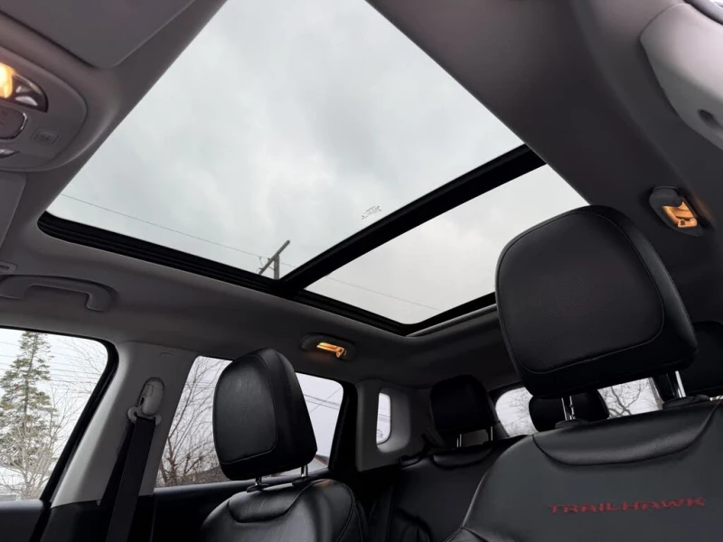 Jeep Compass Trailhawk* 4WD* АвтоКредит* (ЦЕНА ДО БГ), снимка 11 - Автомобили и джипове - 52974098