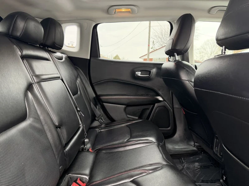 Jeep Compass Trailhawk* 4WD* АвтоКредит* (ЦЕНА ДО БГ), снимка 10 - Автомобили и джипове - 52974098