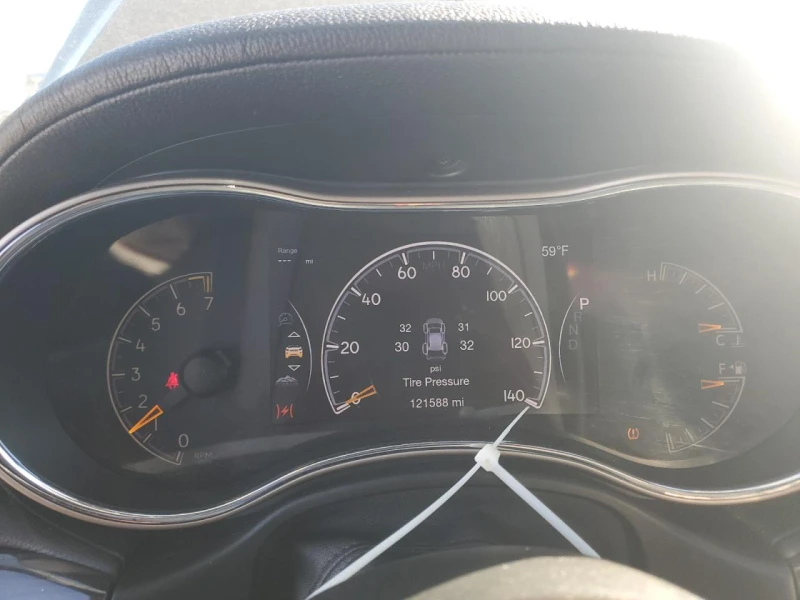 Jeep Grand cherokee OVERLAND / ОБДУХВАНЕ / ПОДГРЕВИ / ДИСТРОНИК , снимка 9 - Автомобили и джипове - 52705605