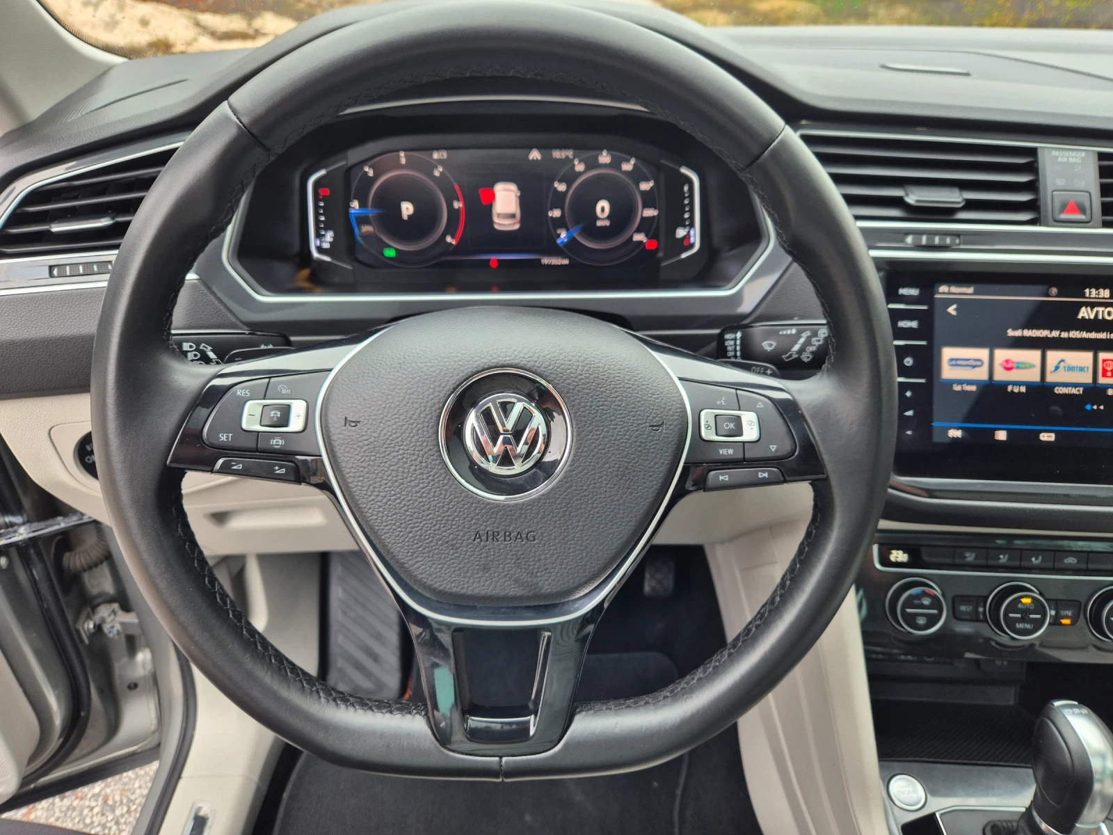VW Tiguan 2.0D/Rline  | Mobile.bg   16