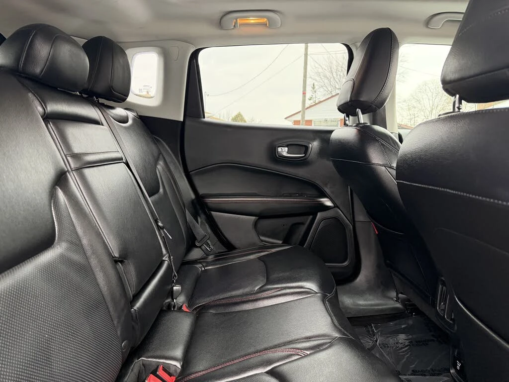 Jeep Compass Trailhawk* 4WD* АвтоКредит* (ЦЕНА ДО БГ) - изображение 10