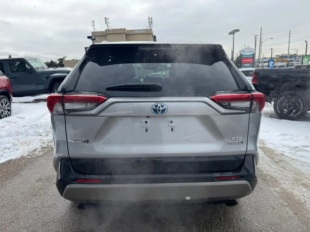 Toyota Rav4 Hybrid XSE AWD Hybrid * АвтоКредит* (Цена до БГ), снимка 6 - Автомобили и джипове - 53729913