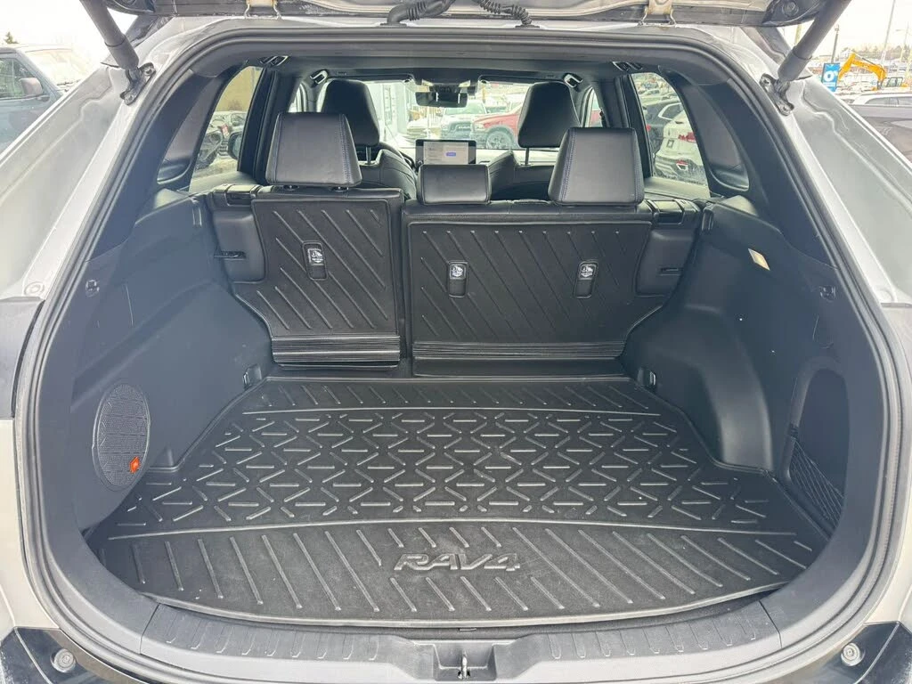 Toyota Rav4 Hybrid XSE AWD Hybrid * АвтоКредит* (Цена до БГ), снимка 13 - Автомобили и джипове - 53729913