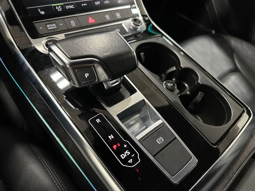 Audi Q7 Komfort* 55 TFSI* АвтоКредит* (ЦЕНА ДО БГ), снимка 13 - Автомобили и джипове - 54001432