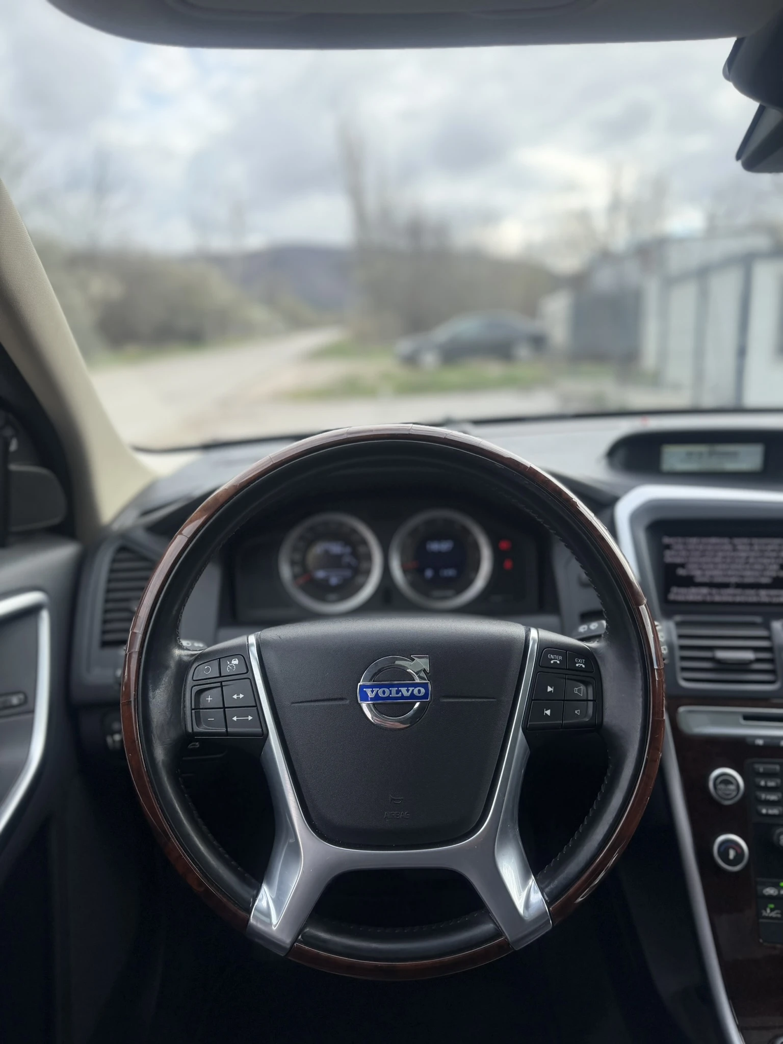 Volvo XC60 3.0 T6 Summum, снимка 12 - Автомобили и джипове - 54087812