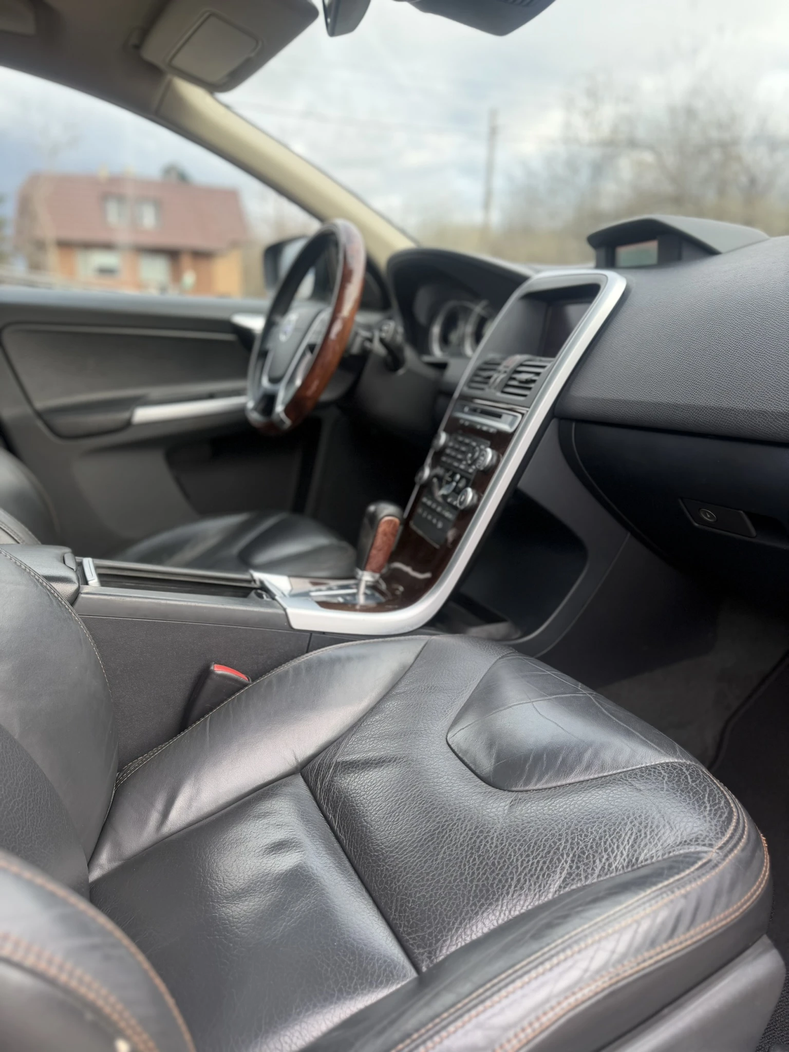 Volvo XC60 3.0 T6 Summum, снимка 10 - Автомобили и джипове - 54087812