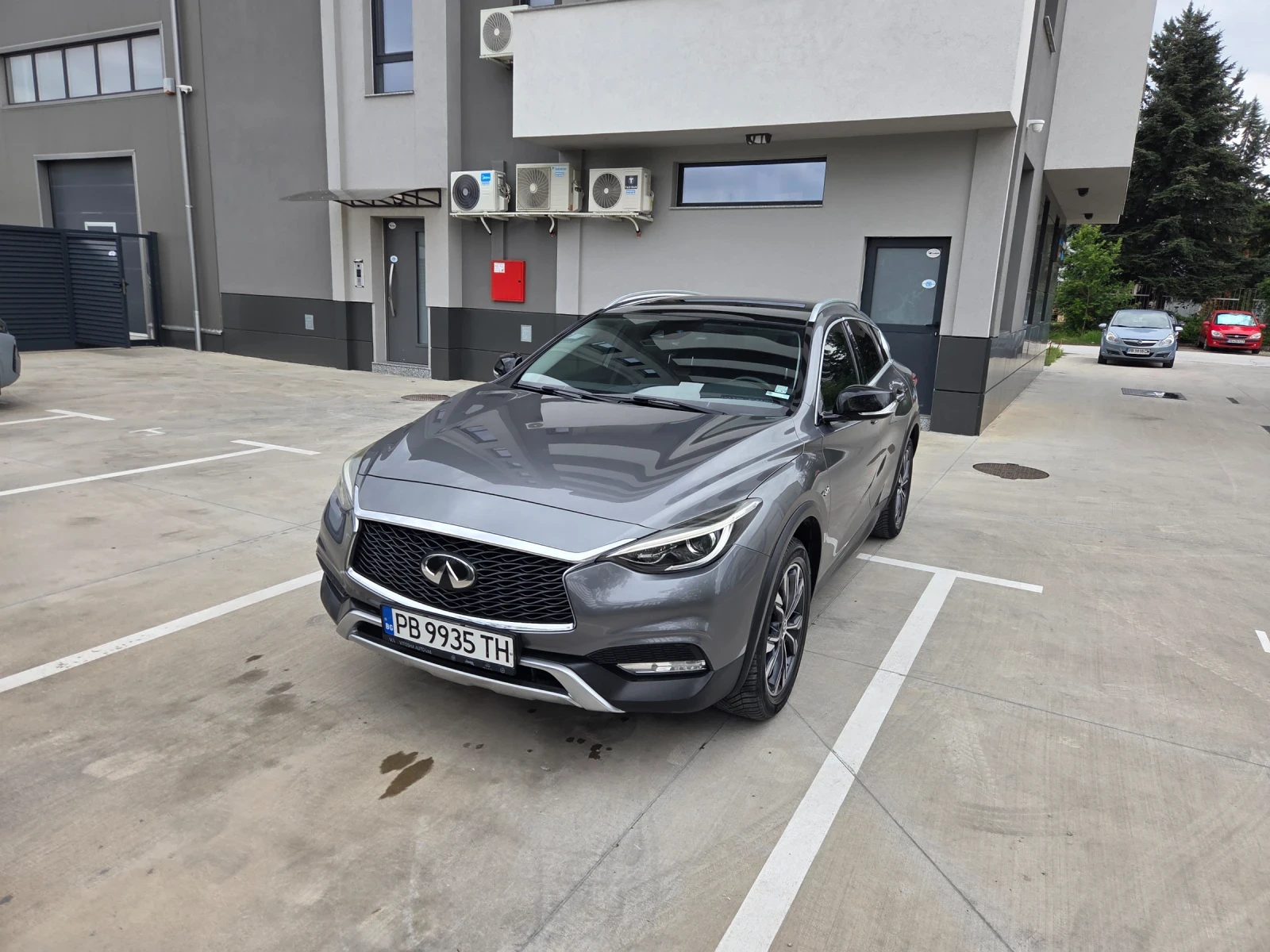 Infiniti QX30 2.2 D Панорамен покрив , 4х4