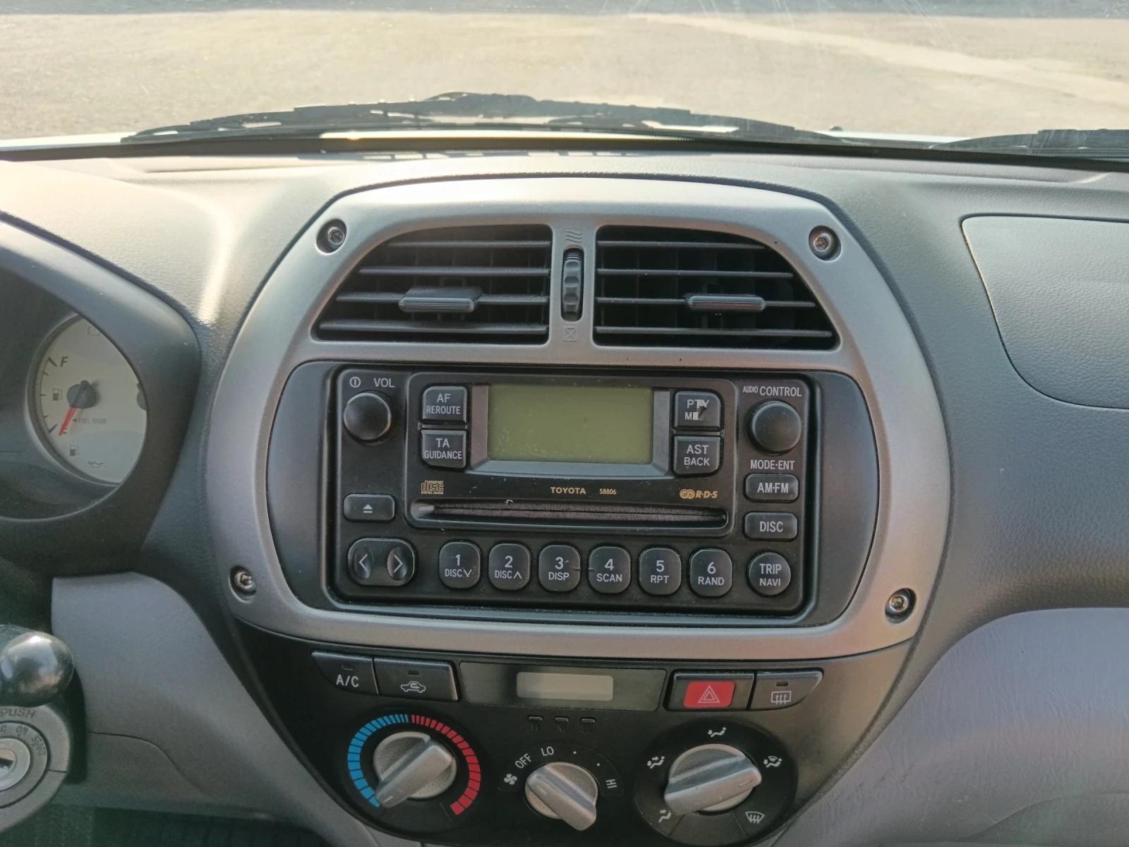 Toyota Rav4, снимка 11 - Автомобили и джипове - 54605590