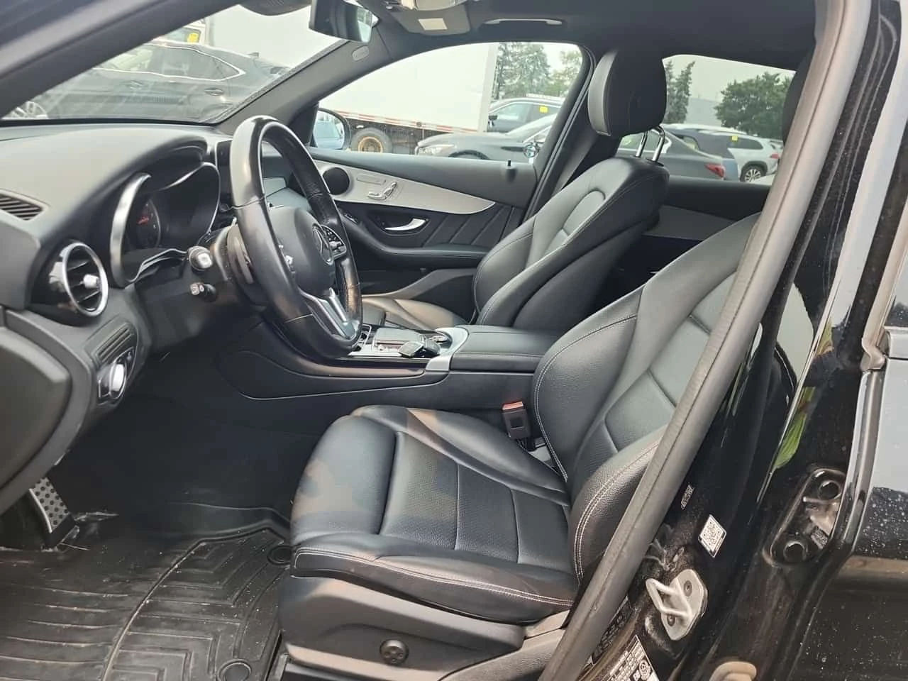 Mercedes-Benz GLC 300 АМГ ПАКЕТ/CARFAX/ДИСТРОНИК/360 КАМ/2 КЛЮЧА/ПАНО/, снимка 5 - Автомобили и джипове - 55317687