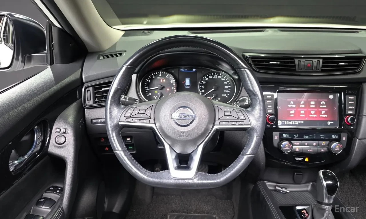 Nissan X-trail 2.5 4WD, снимка 12 - Автомобили и джипове - 56376132