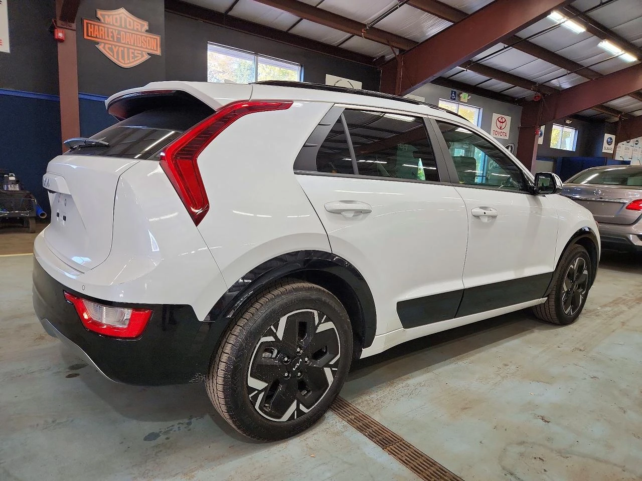 Kia Niro 2WD / WIND, снимка 3 - Автомобили и джипове - 56405697
