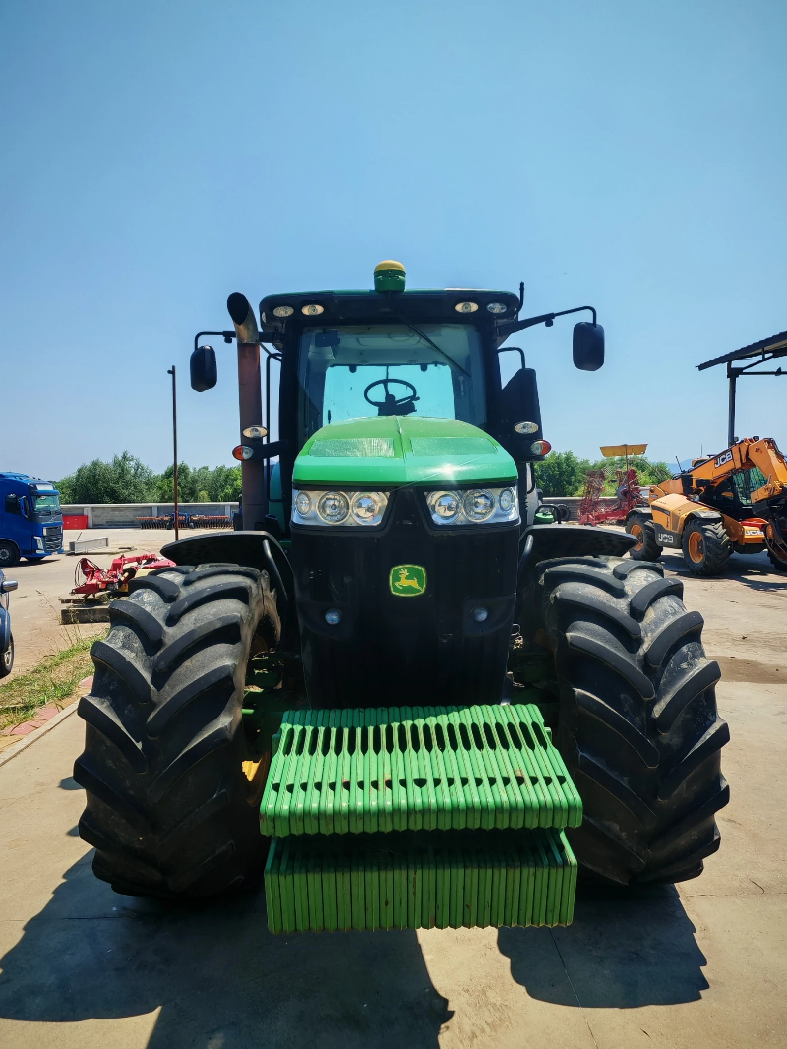 Трактор John Deere 7230R - изображение 3