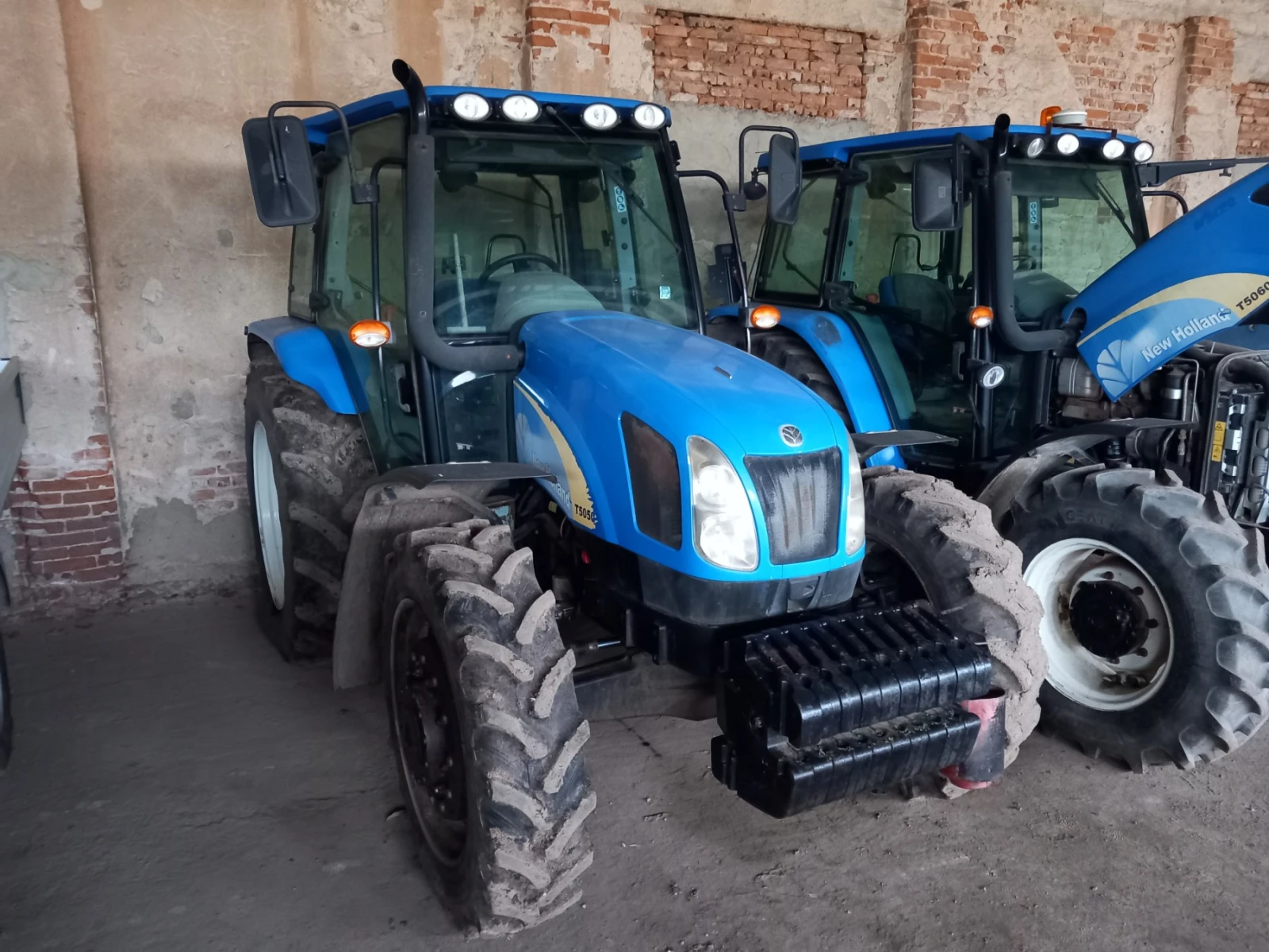 Трактор New Holland T5050, снимка 2 - Селскостопанска техника - 54041644