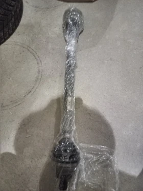 Дясна полуоска Фолксваген 1.4tsi автоматик, снимка 1