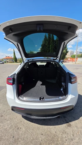 Tesla Model Y Long Range, снимка 10