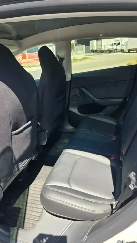 Tesla Model Y Long Range, снимка 8